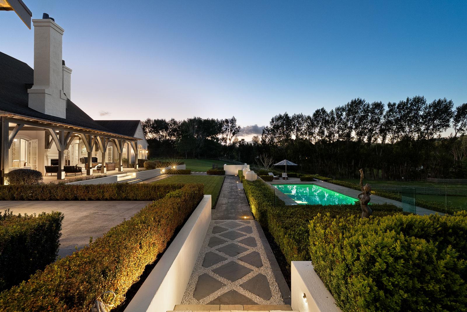 Slider image of 4 Lewis Lane, Auckland