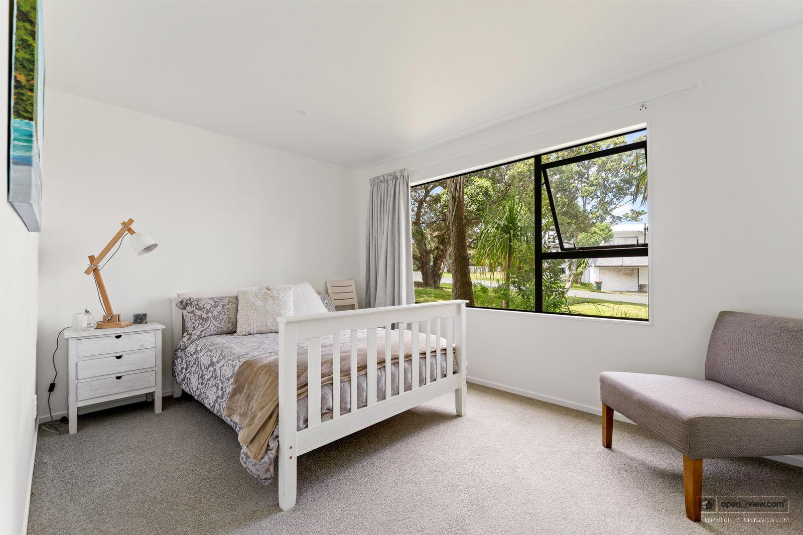 Slider image of 3 Caroline Heights, Auckland