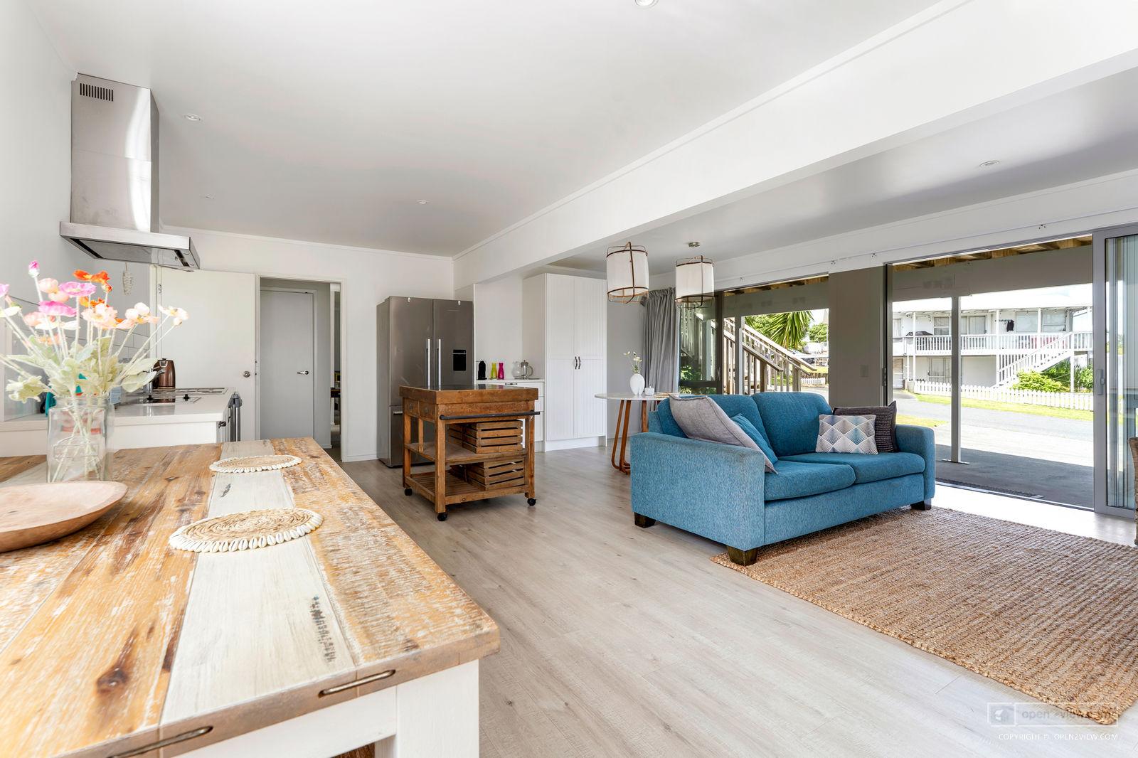 Slider image of 3 Caroline Heights, Auckland