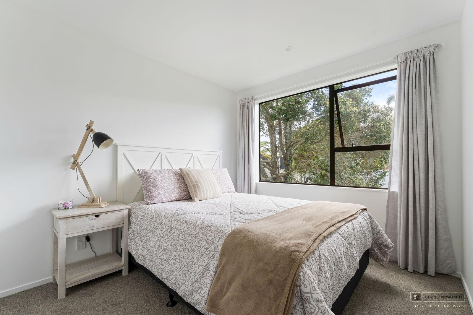 Slider image of 3 Caroline Heights, Auckland