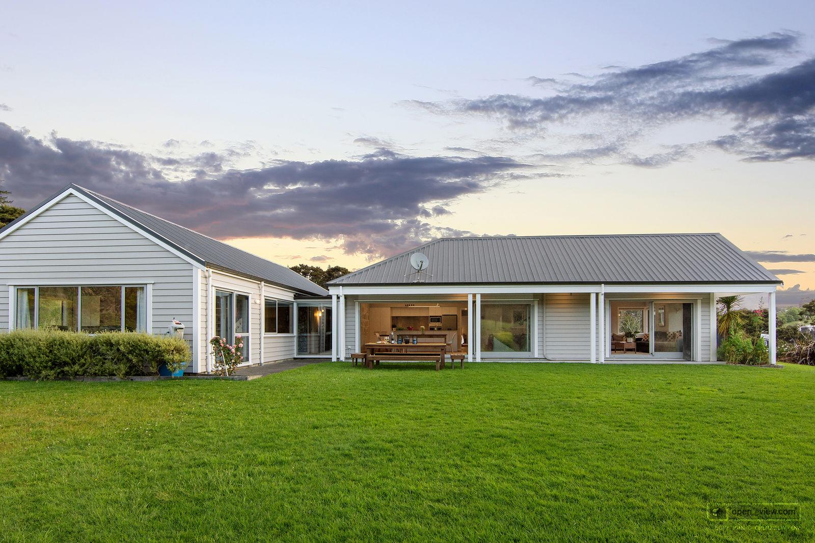 Slider image of 153 Mahoenui Valley Road, Auckland