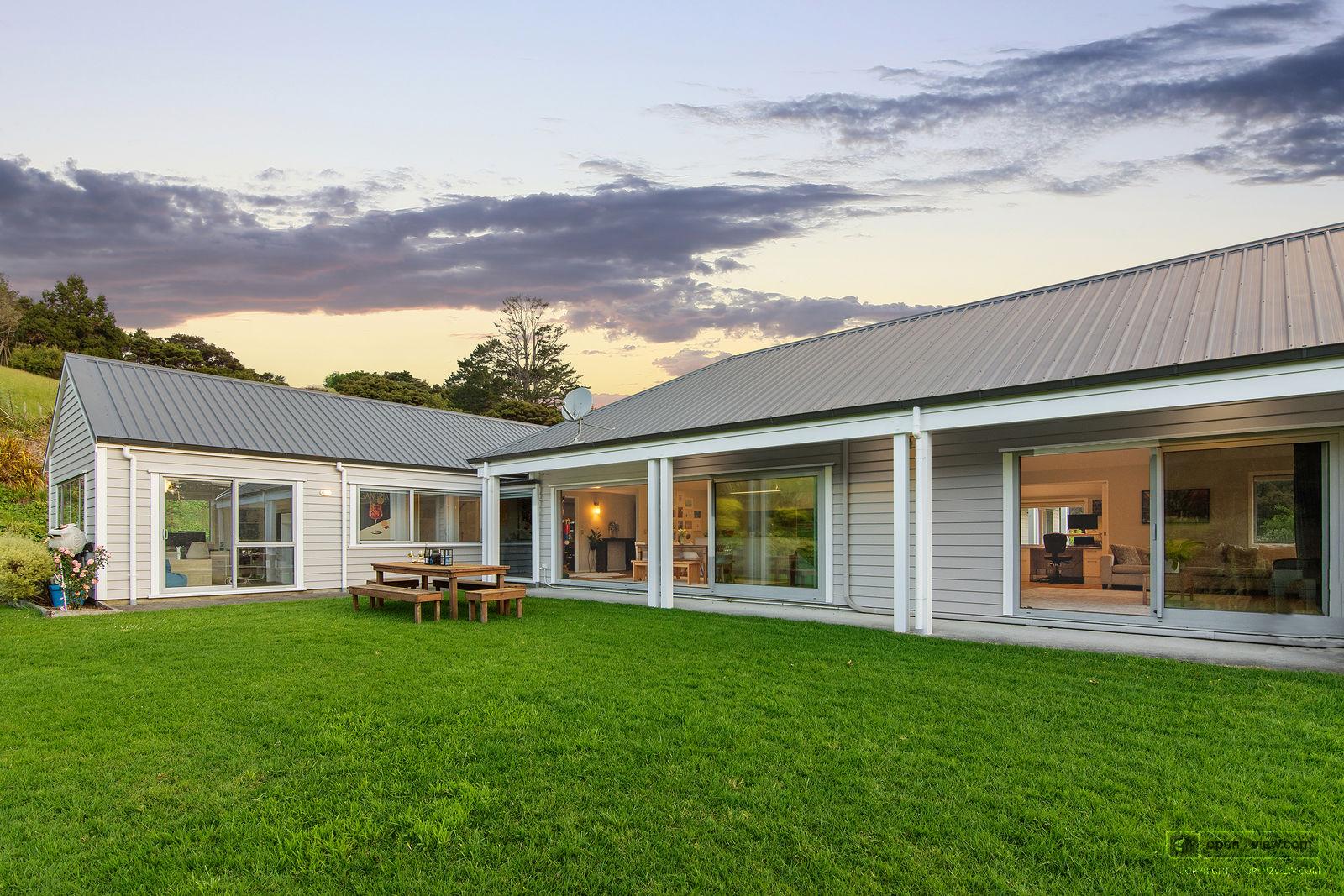Featured image of 153 Mahoenui Valley Road, Auckland