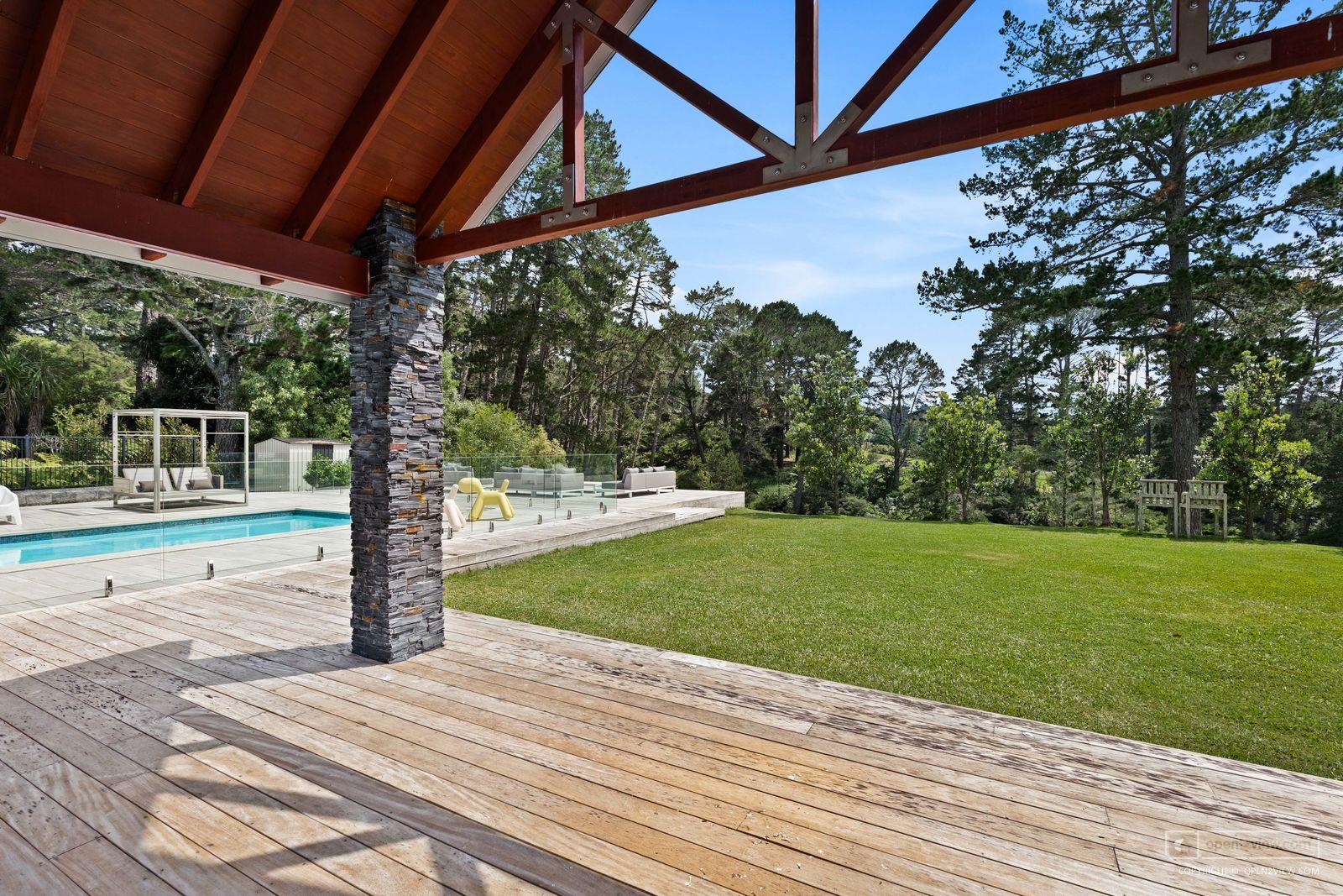 Slider image of 16 Collings Drive, Auckland