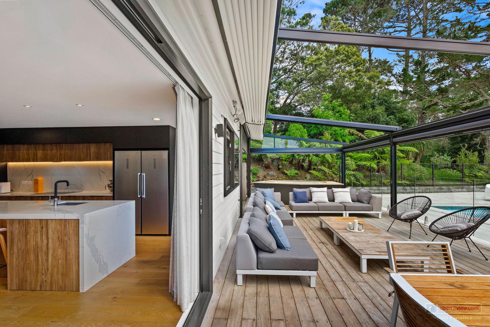 Slider image of 16 Collings Drive, Auckland