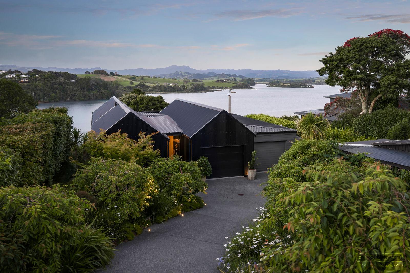 Slider image of 19 Kanuka Road, Auckland