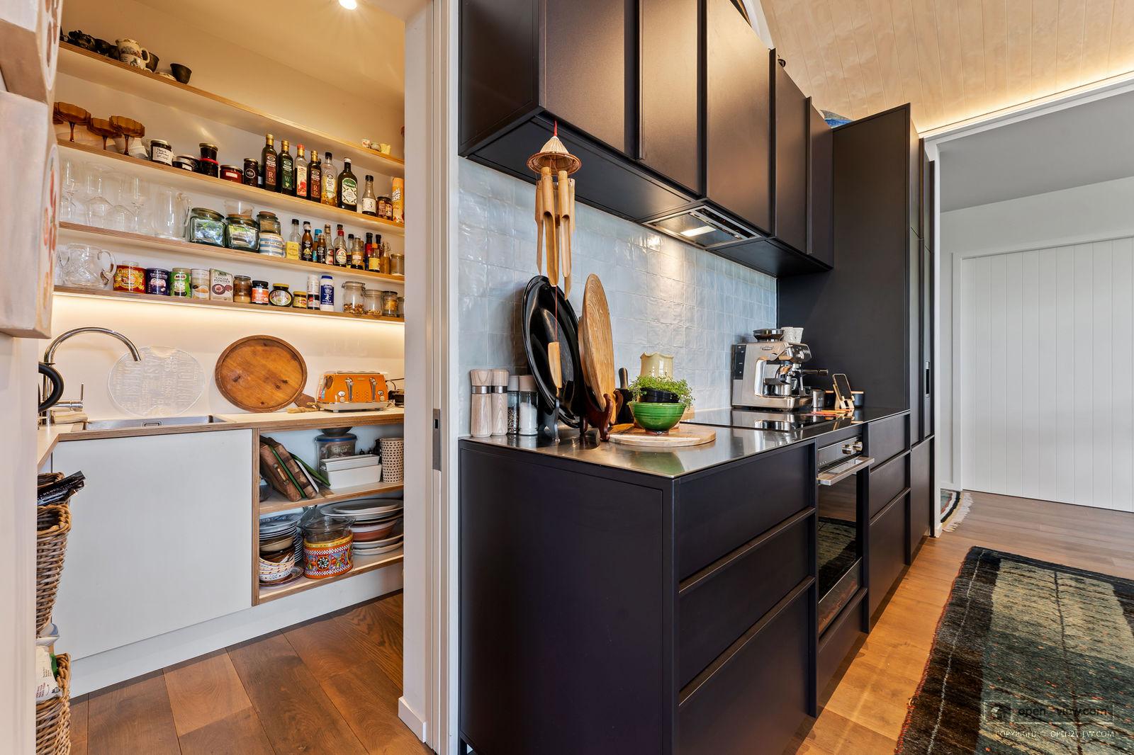 Slider image of 19 Kanuka Road, Auckland