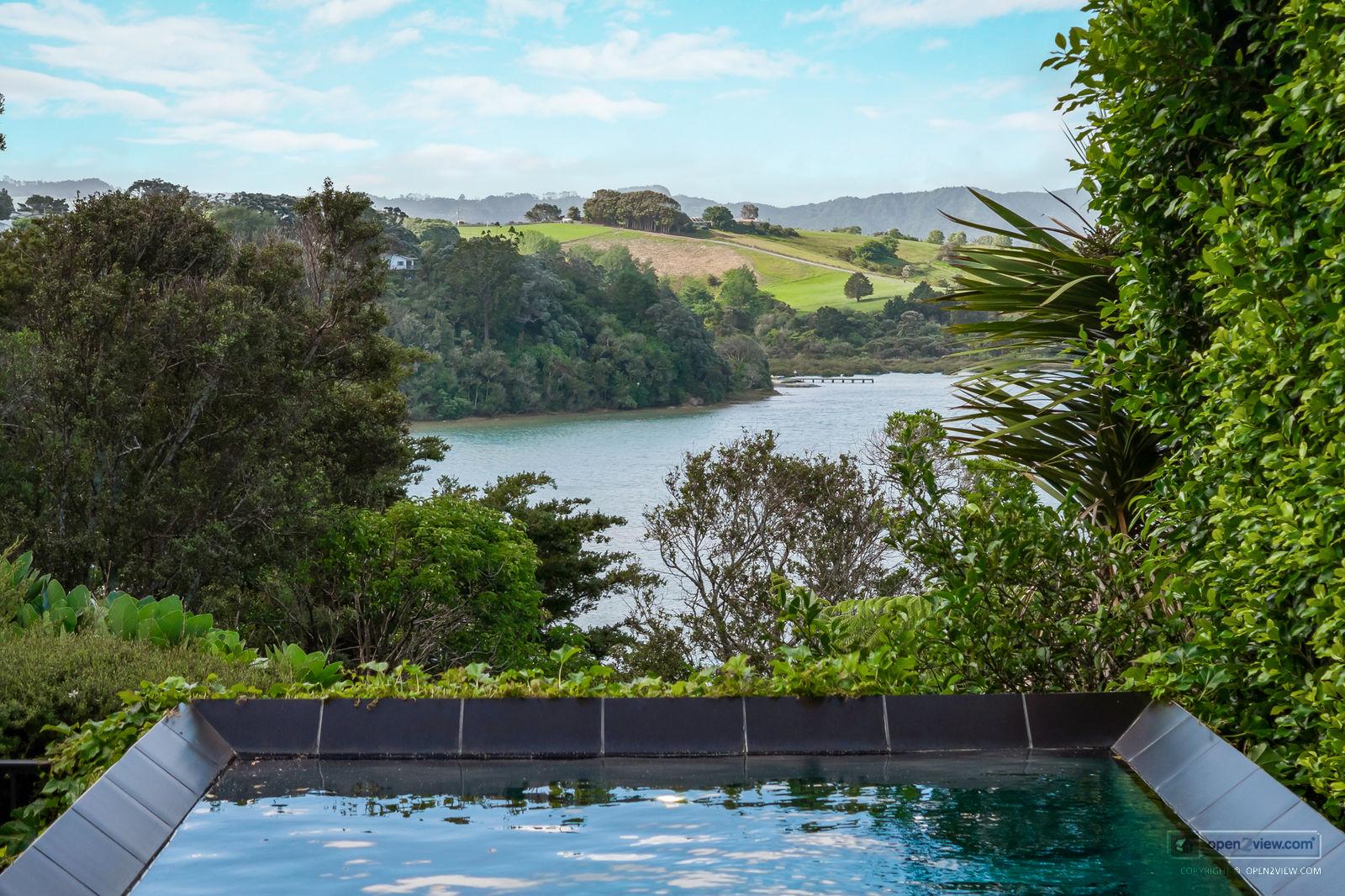 Slider image of 19 Kanuka Road, Auckland