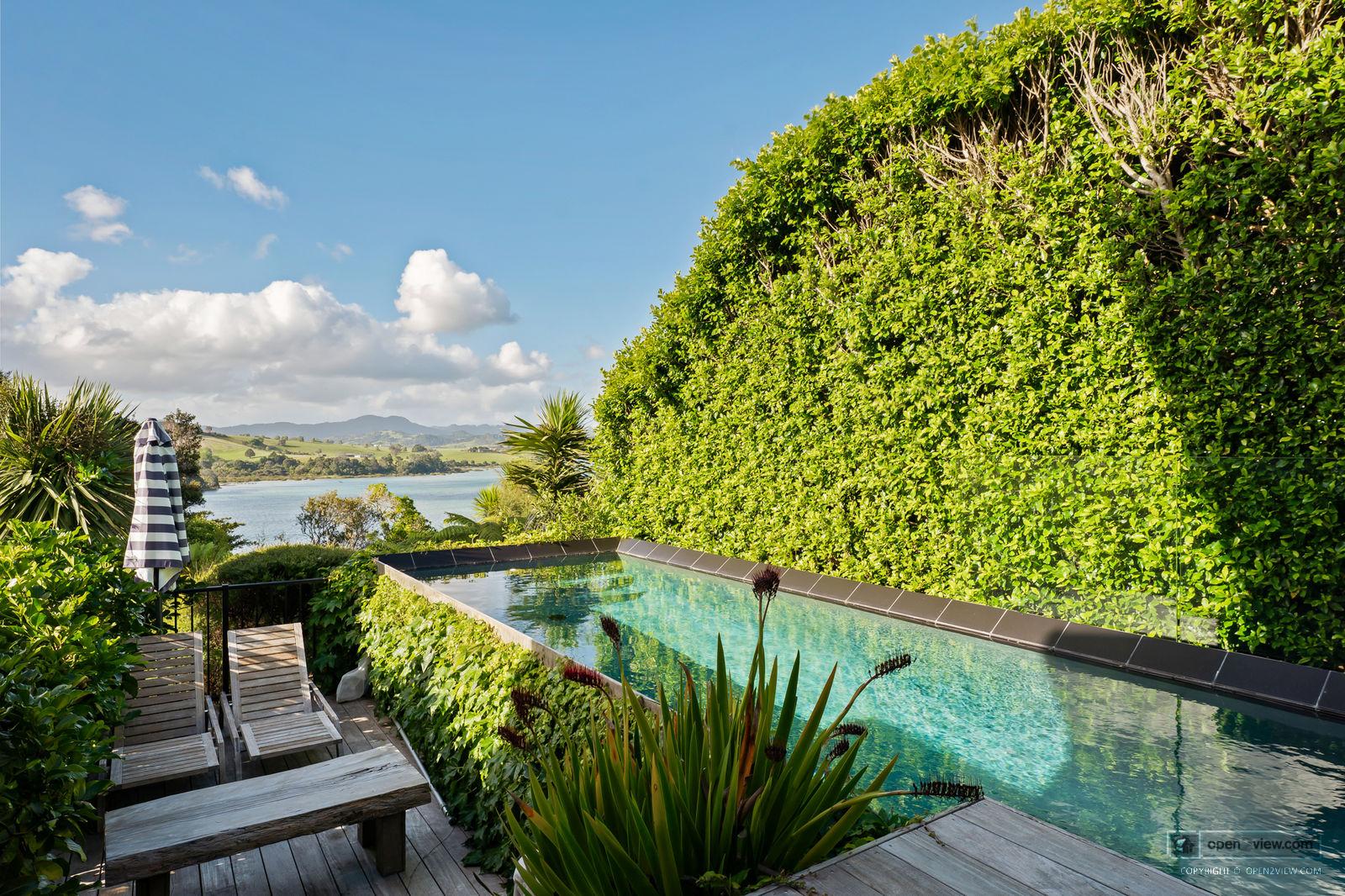 Slider image of 19 Kanuka Road, Auckland