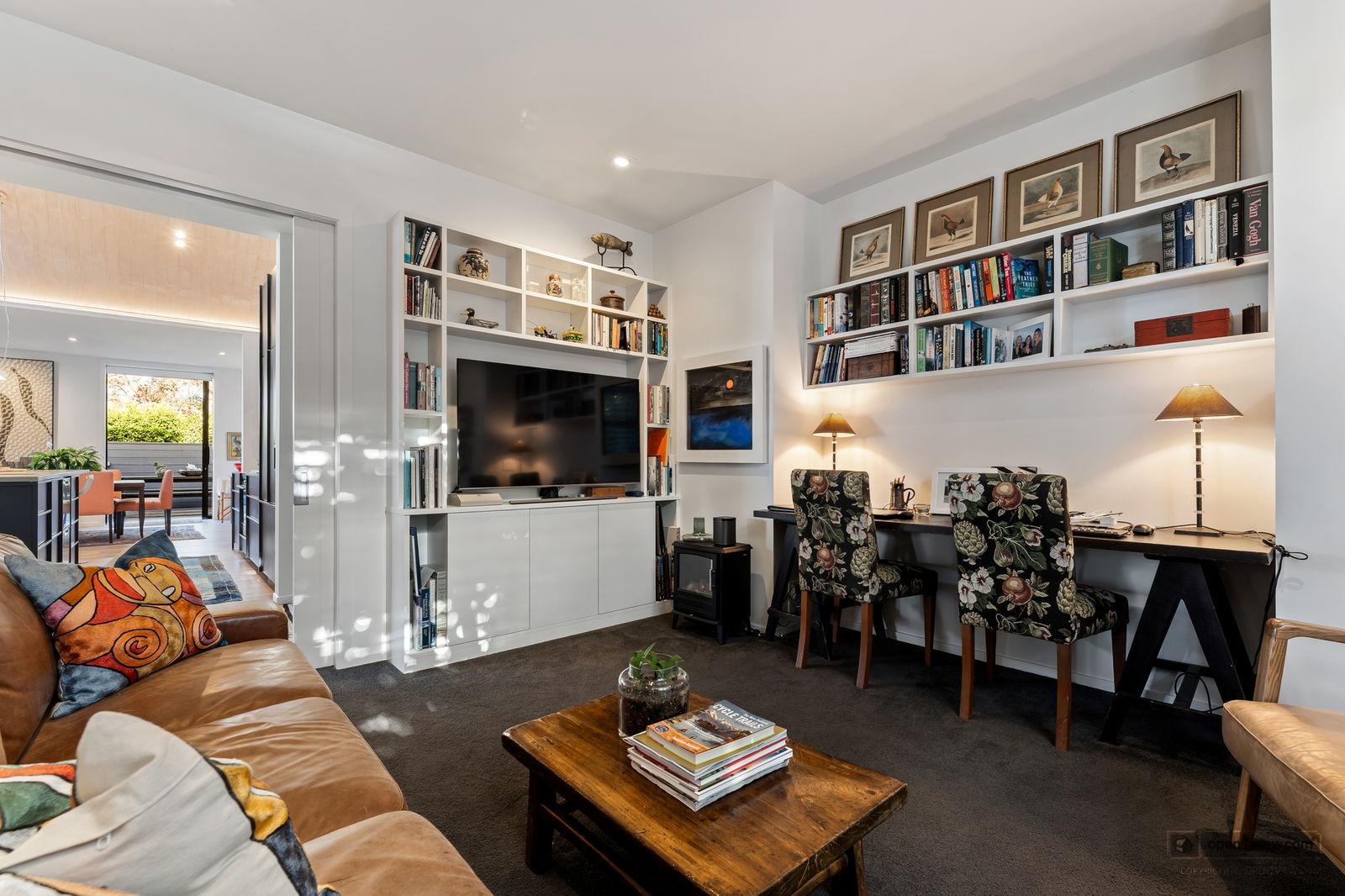 Slider image of 19 Kanuka Road, Auckland