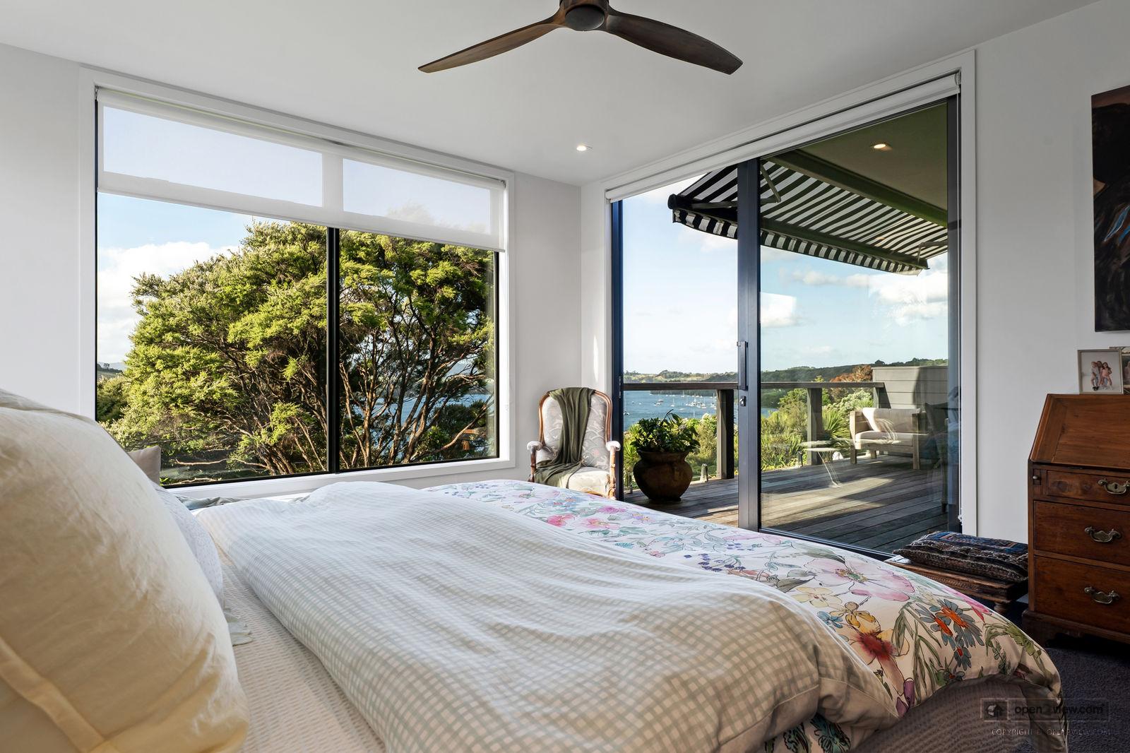 Slider image of 19 Kanuka Road, Auckland