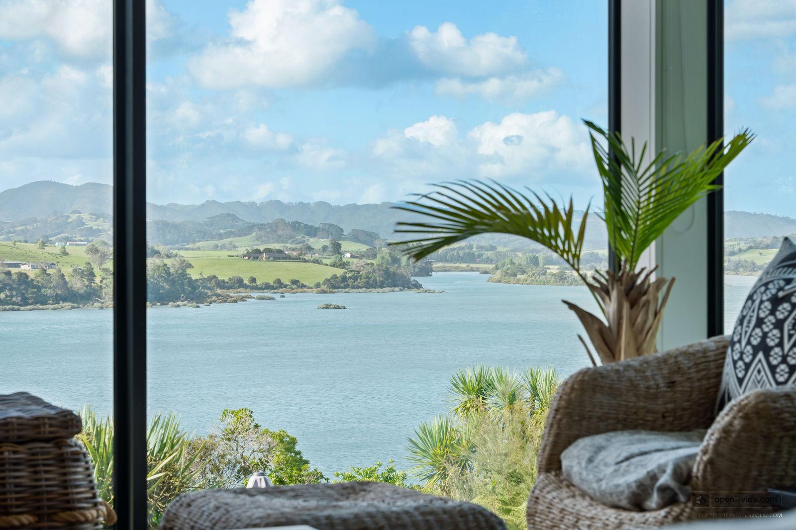 Slider image of 19 Kanuka Road, Auckland