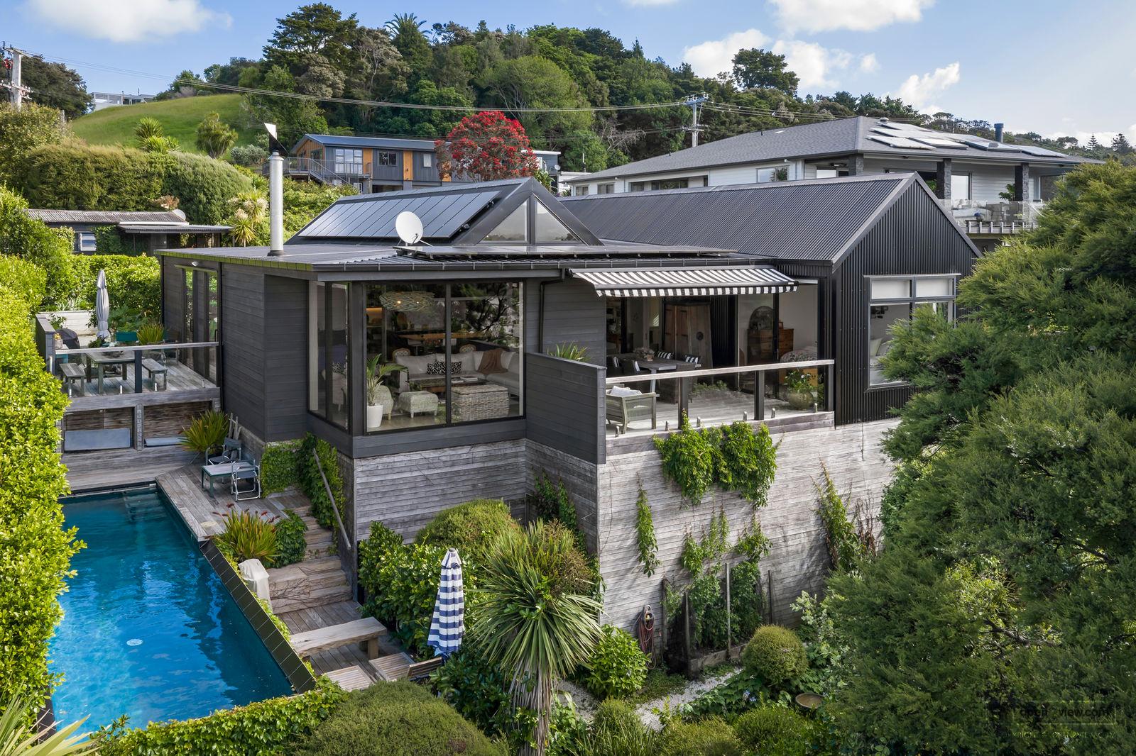 Slider image of 19 Kanuka Road, Auckland