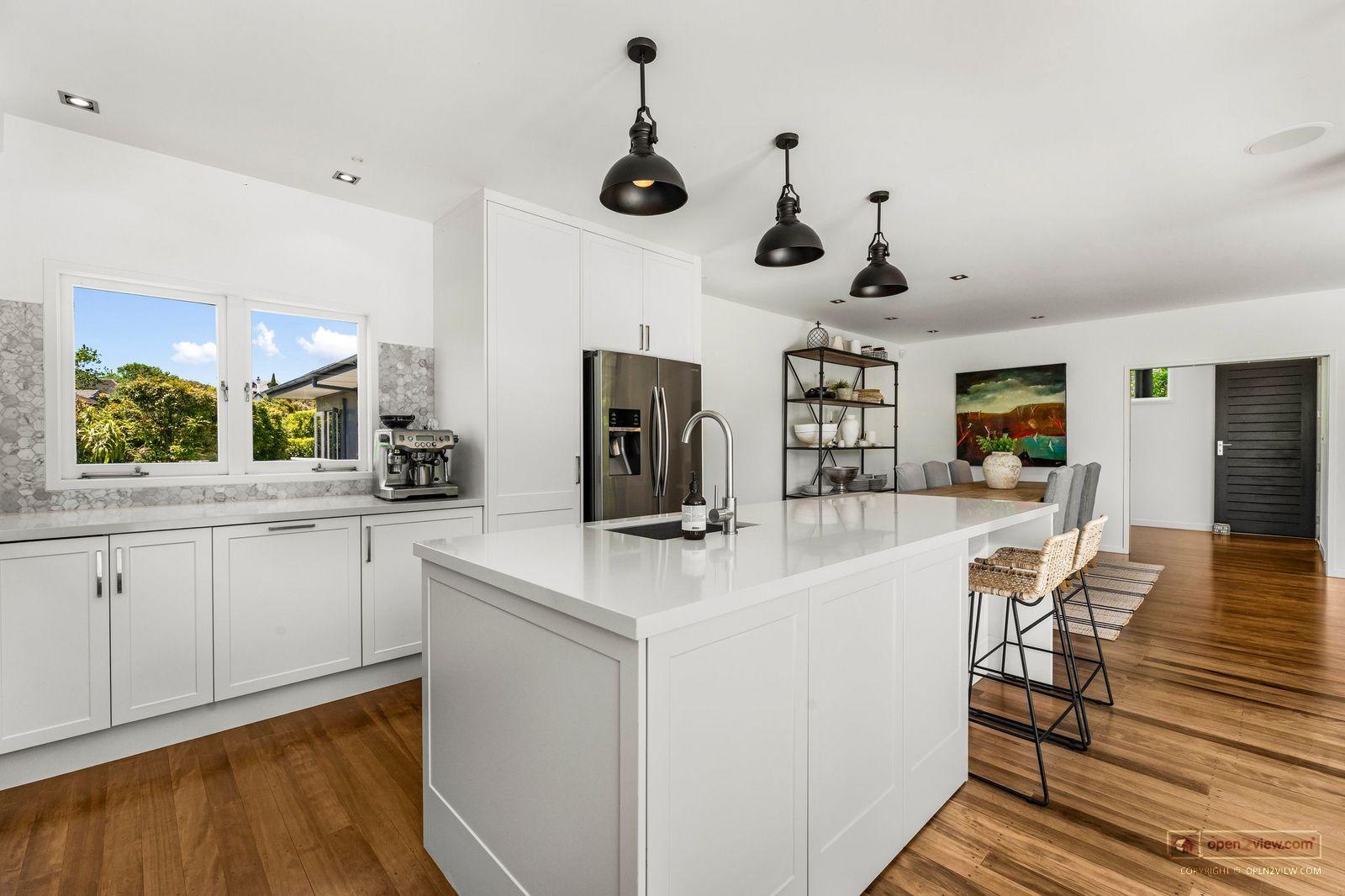 Slider image of 27 Hauraki Road, Auckland