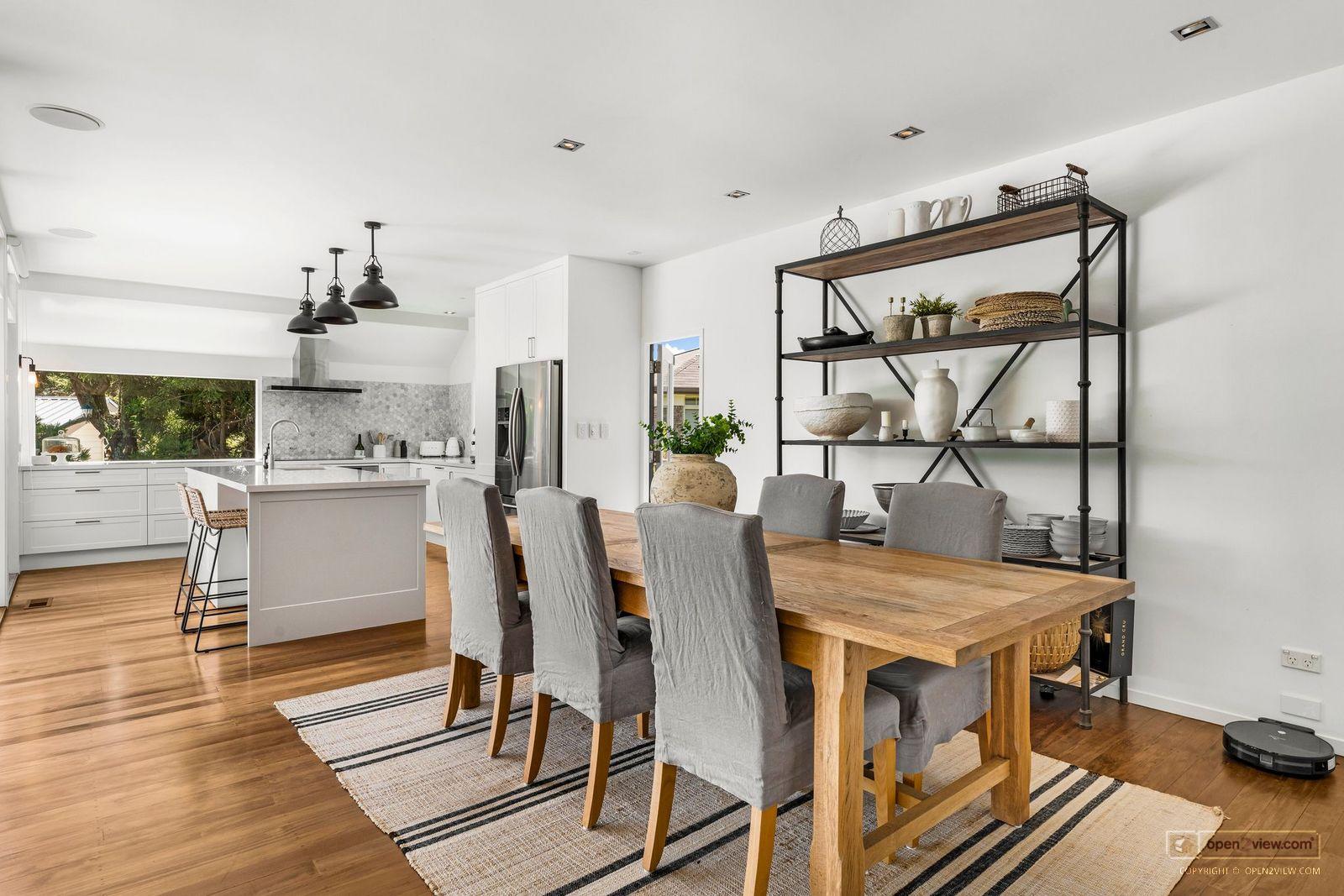 Slider image of 27 Hauraki Road, Auckland