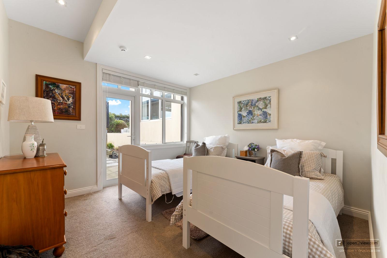 Slider image of 89 Kewai Street, Auckland