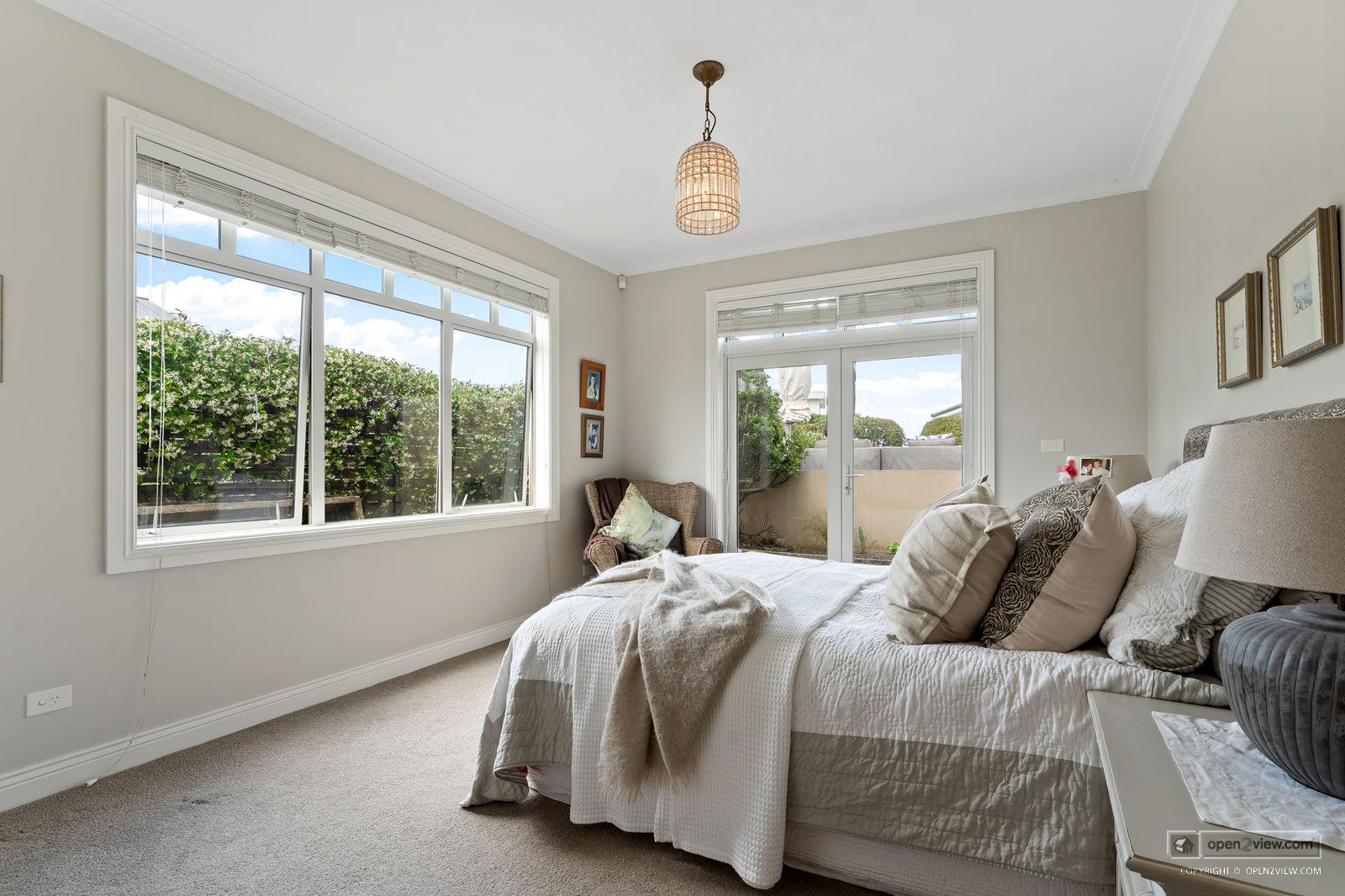 Slider image of 89 Kewai Street, Auckland