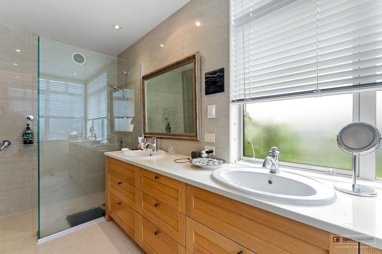 Slider image of 89 Kewai Street, Auckland