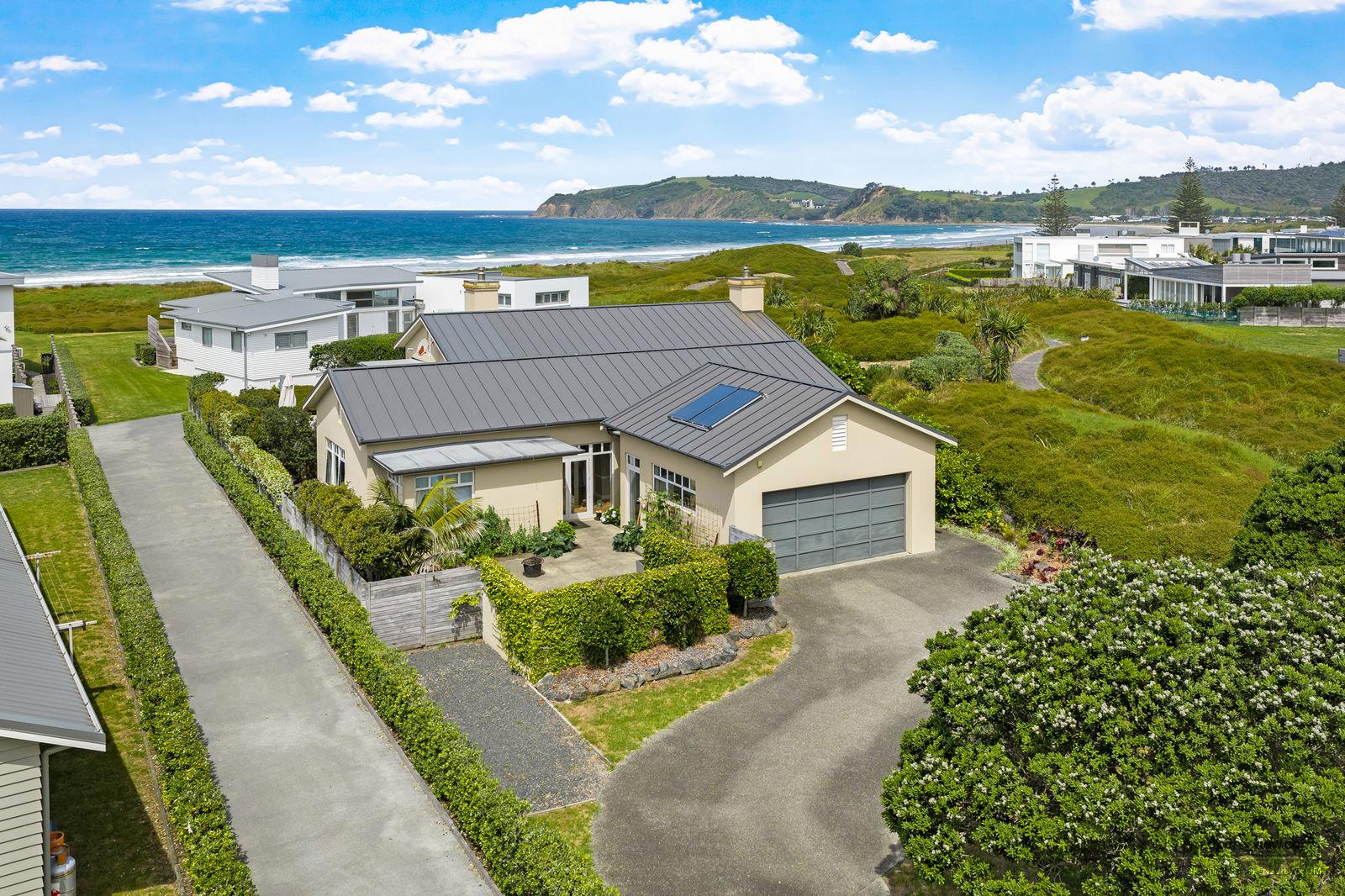 Slider image of 89 Kewai Street, Auckland