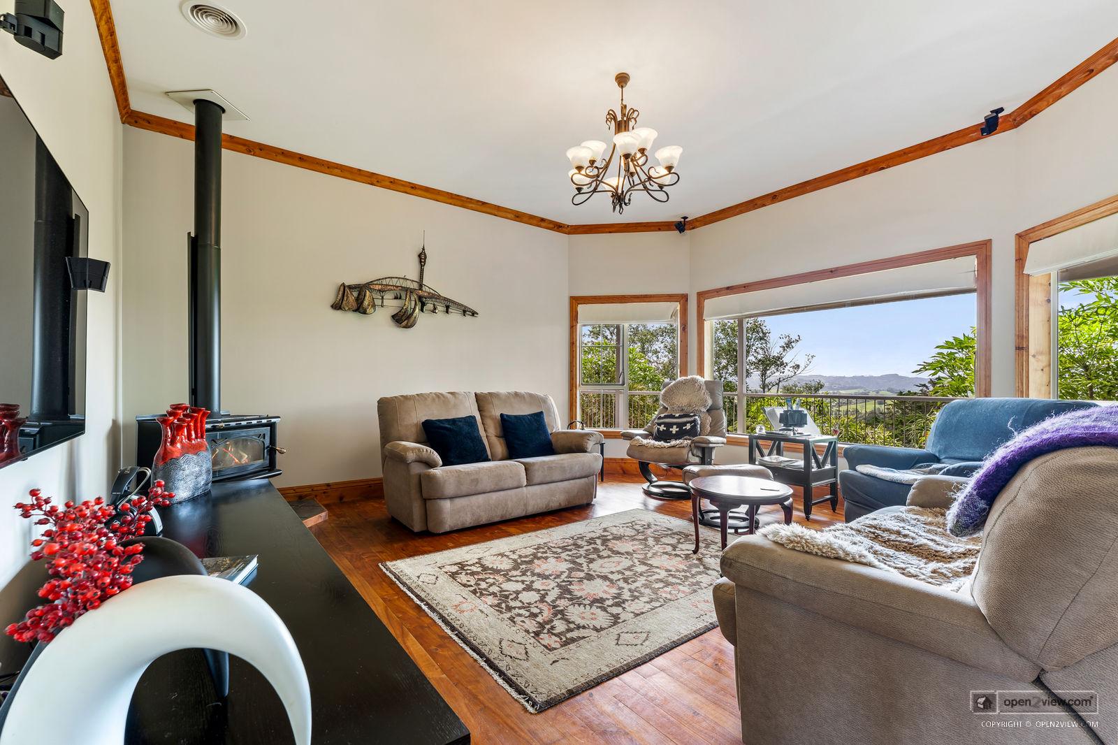 Slider image of 1228 Sandspit Road, Auckland