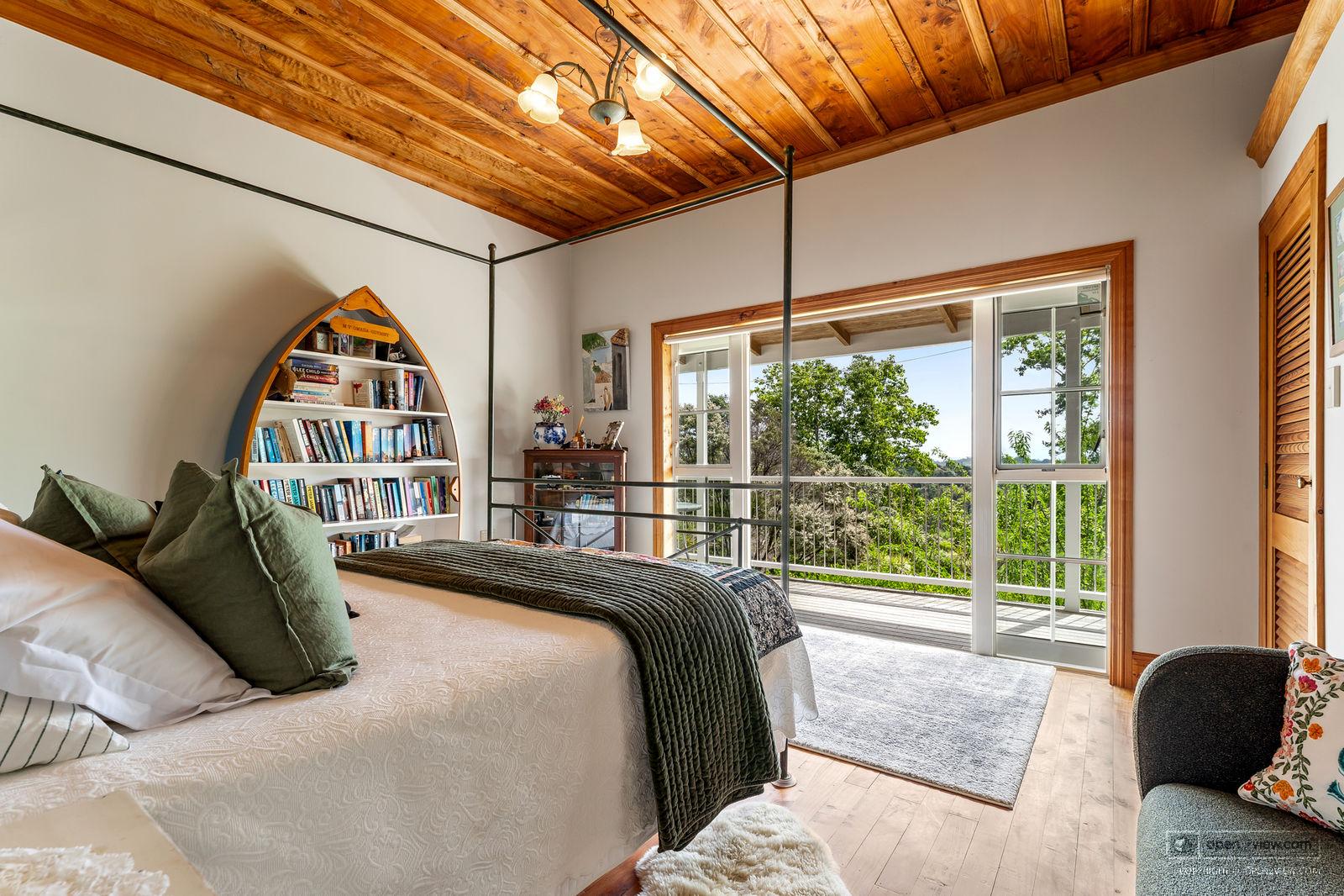 Slider image of 1228 Sandspit Road, Auckland