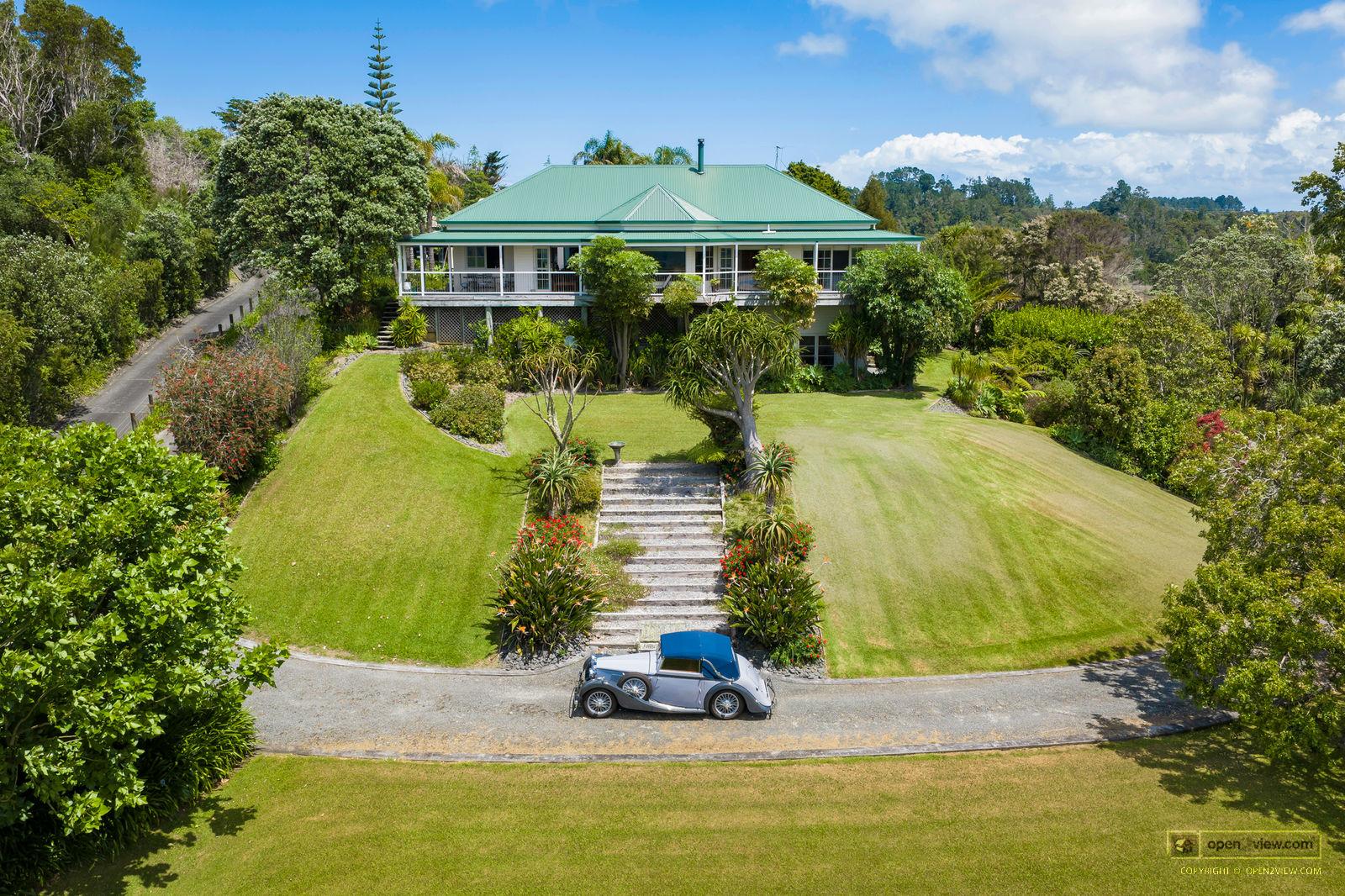 Slider image of 1228 Sandspit Road, Auckland