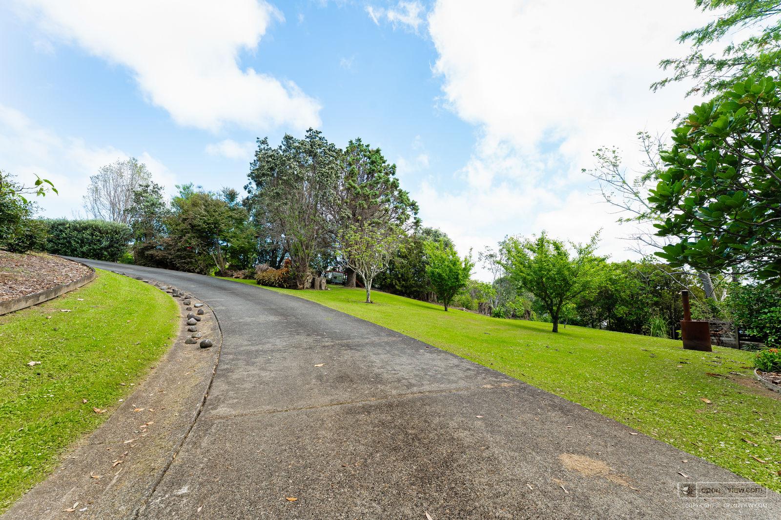Slider image of 1228 Sandspit Road, Auckland