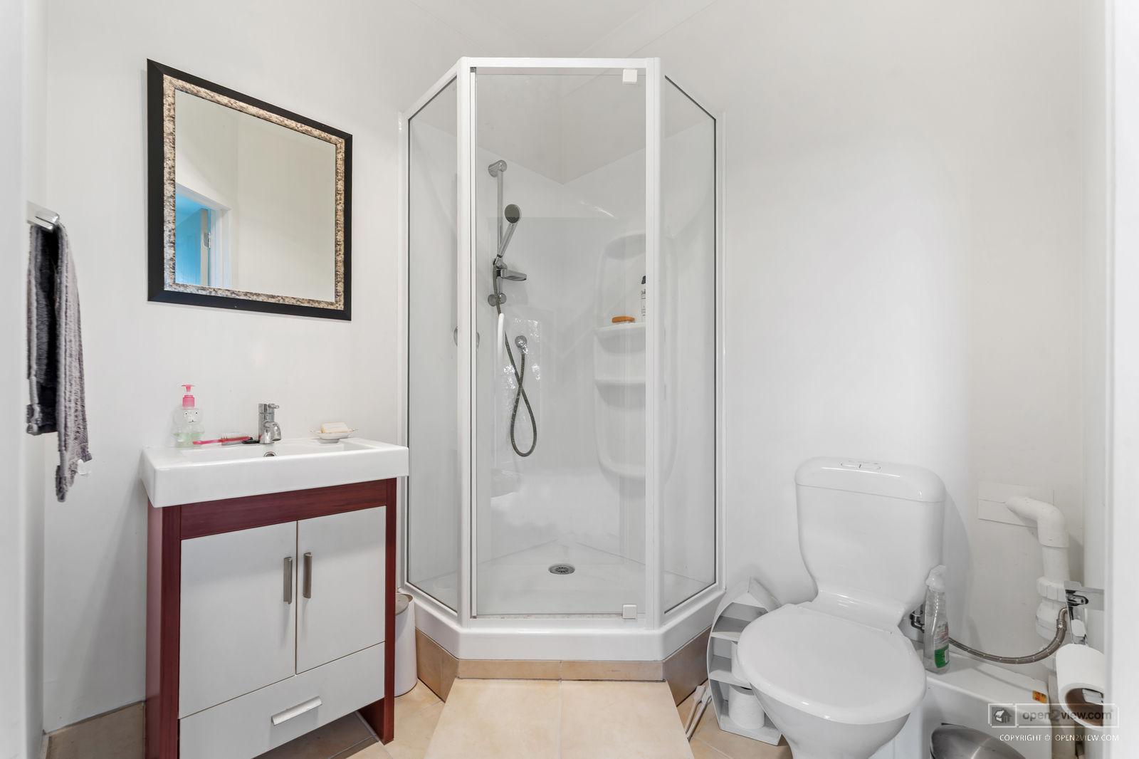 Slider image of 1228 Sandspit Road, Auckland