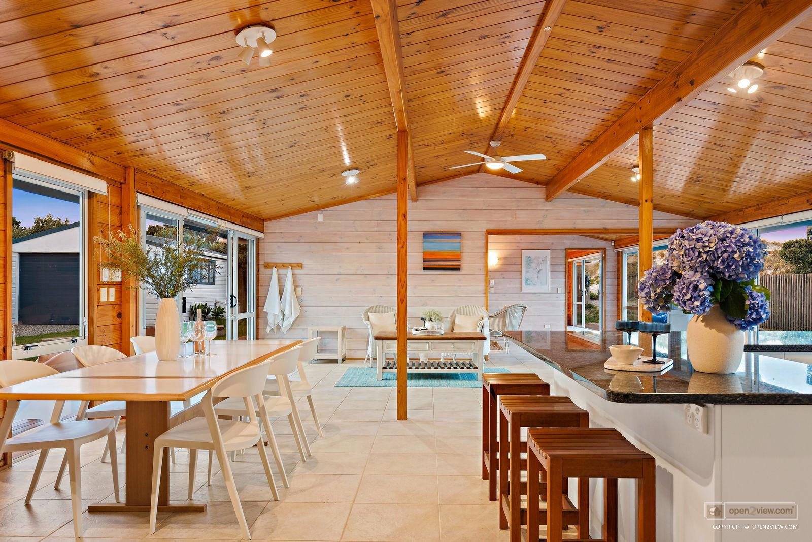 Slider image of 15 Ruby Cove, Auckland