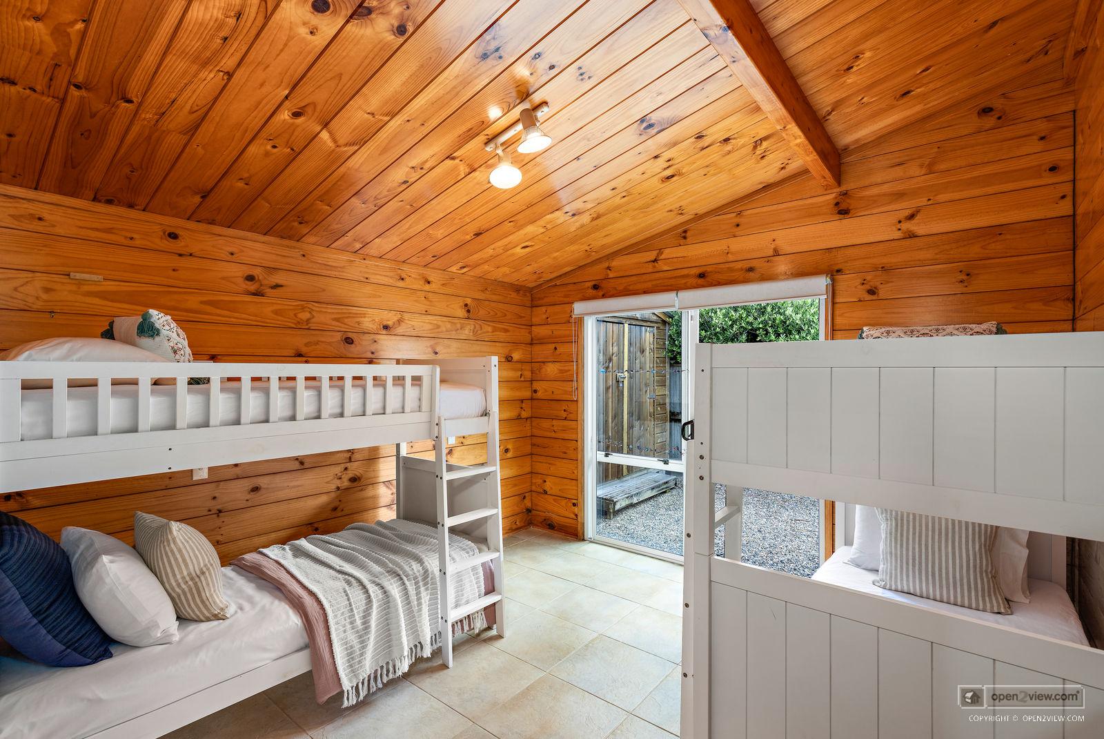 Slider image of 15 Ruby Cove, Auckland