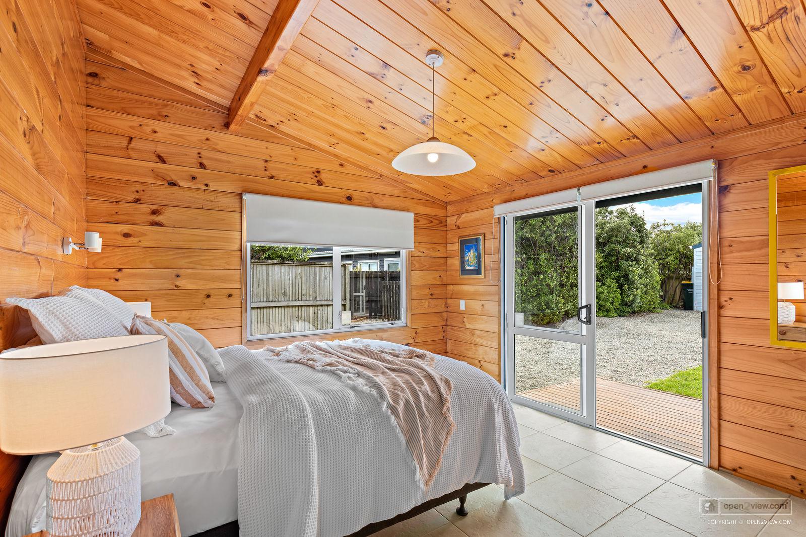 Slider image of 15 Ruby Cove, Auckland