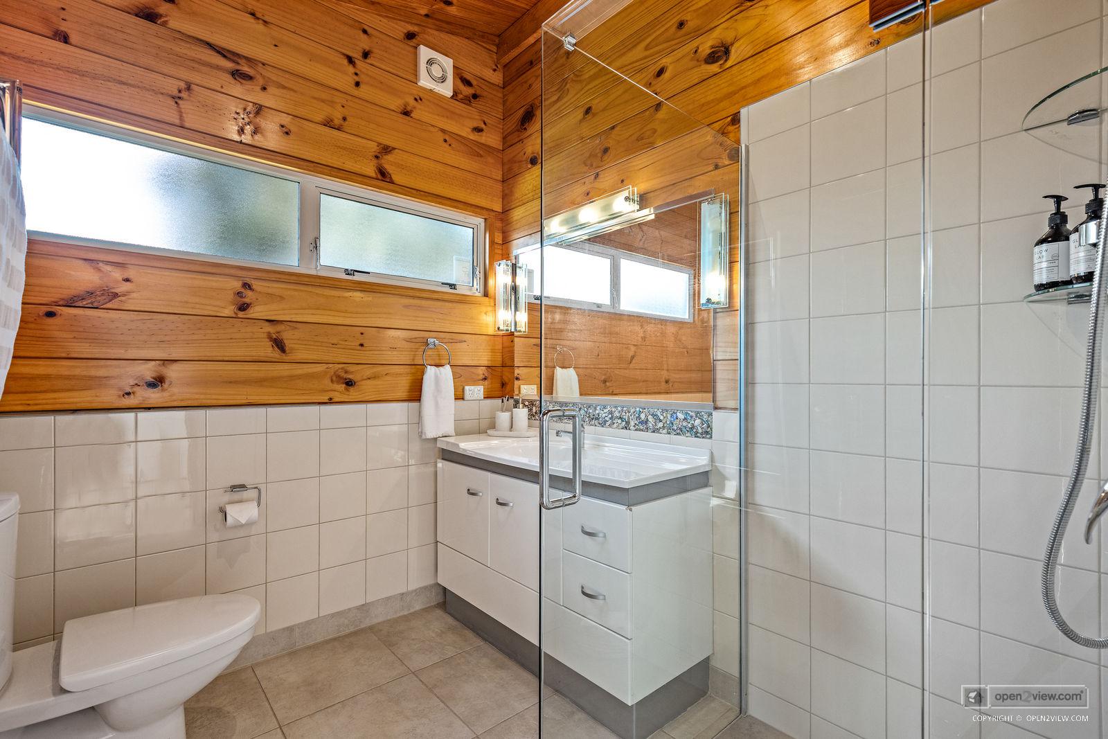 Slider image of 15 Ruby Cove, Auckland