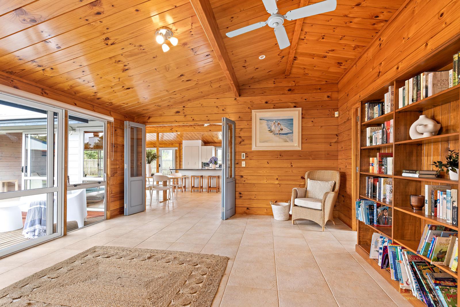 Slider image of 15 Ruby Cove, Auckland