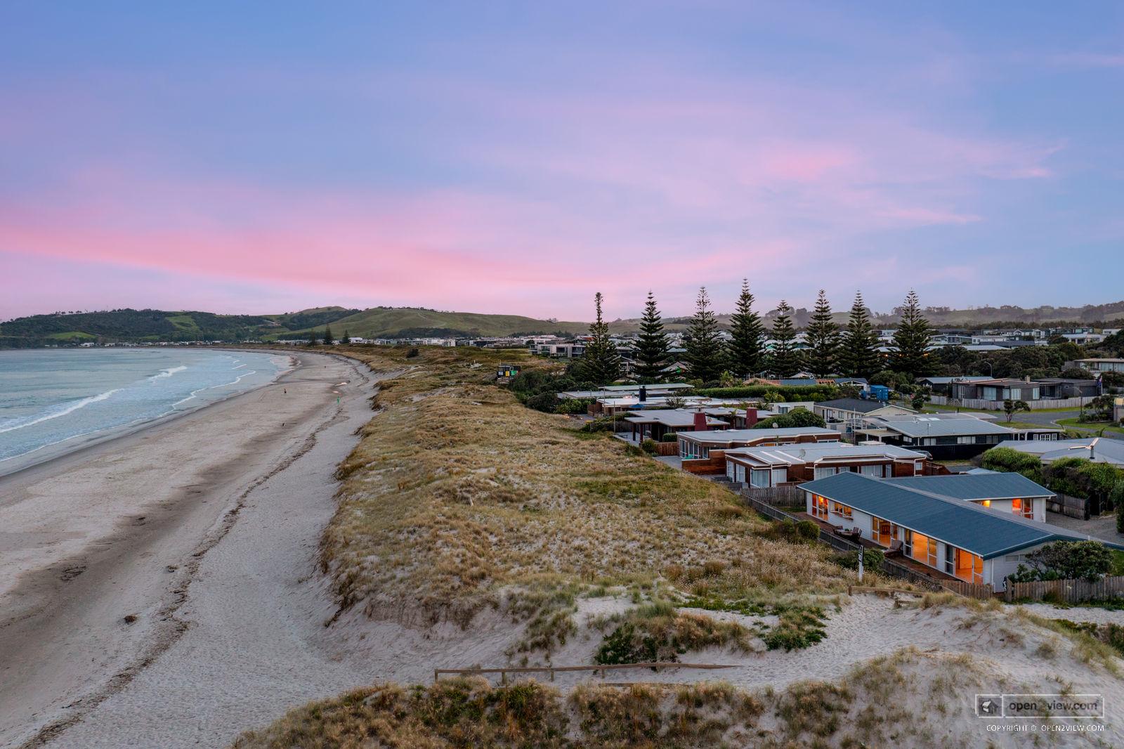 Slider image of 15 Ruby Cove, Auckland