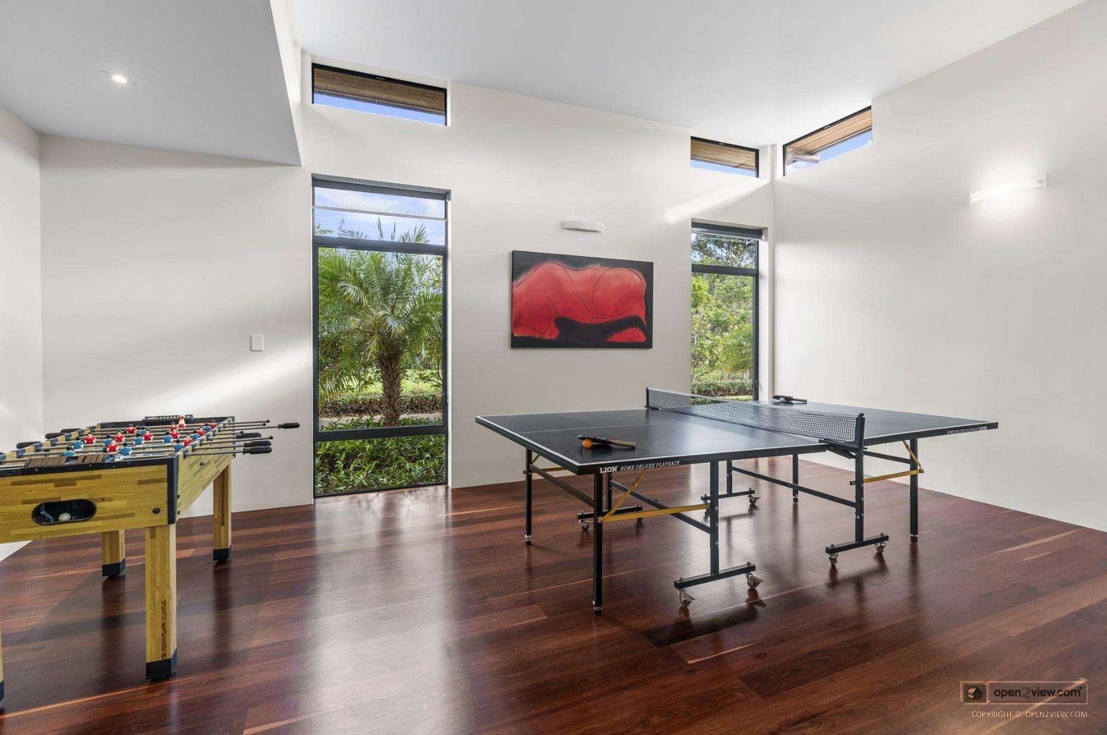 Slider image of 70 Taumata Road, Auckland