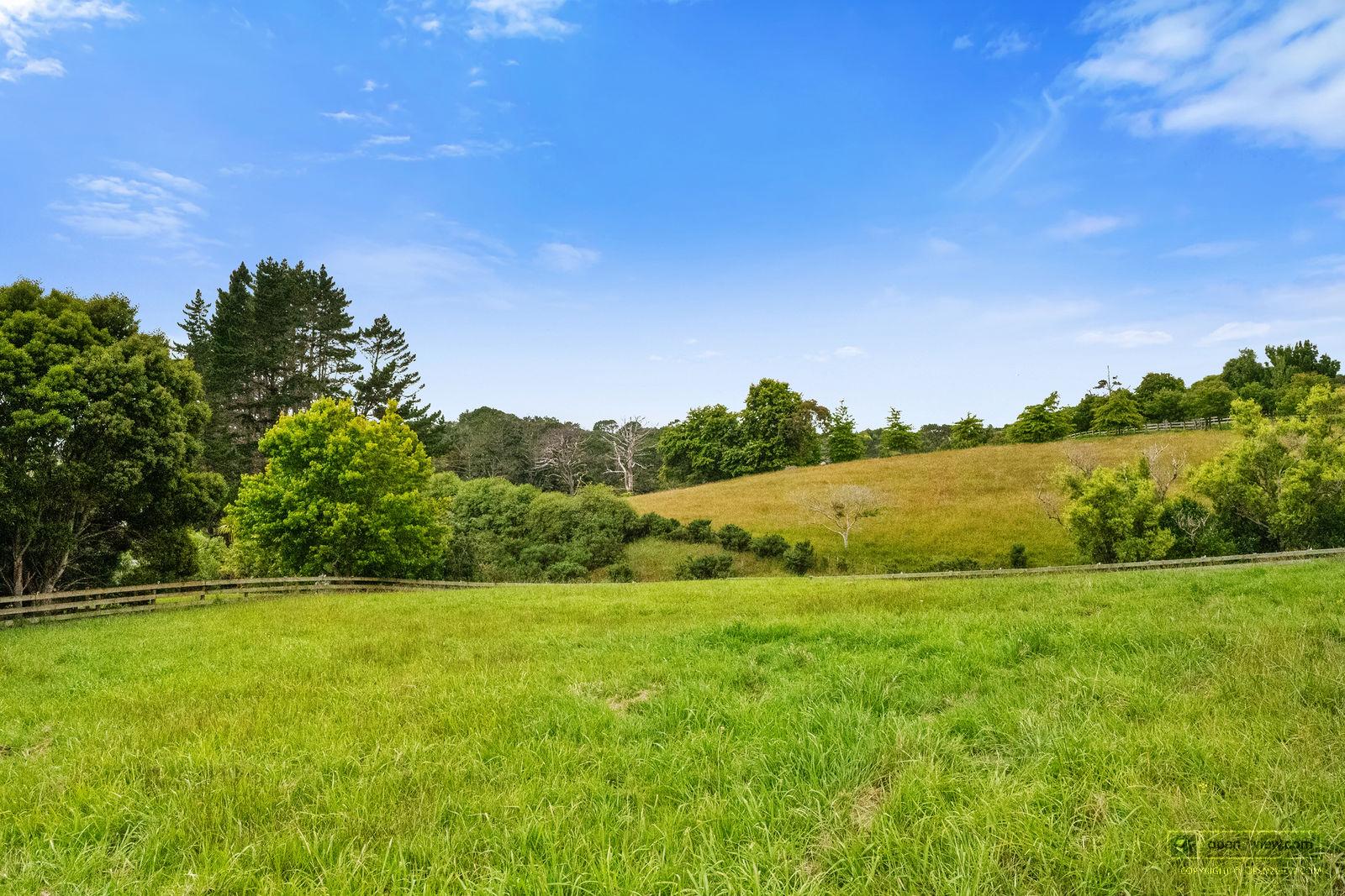 Slider image of 51 Glenmore Road, Auckland