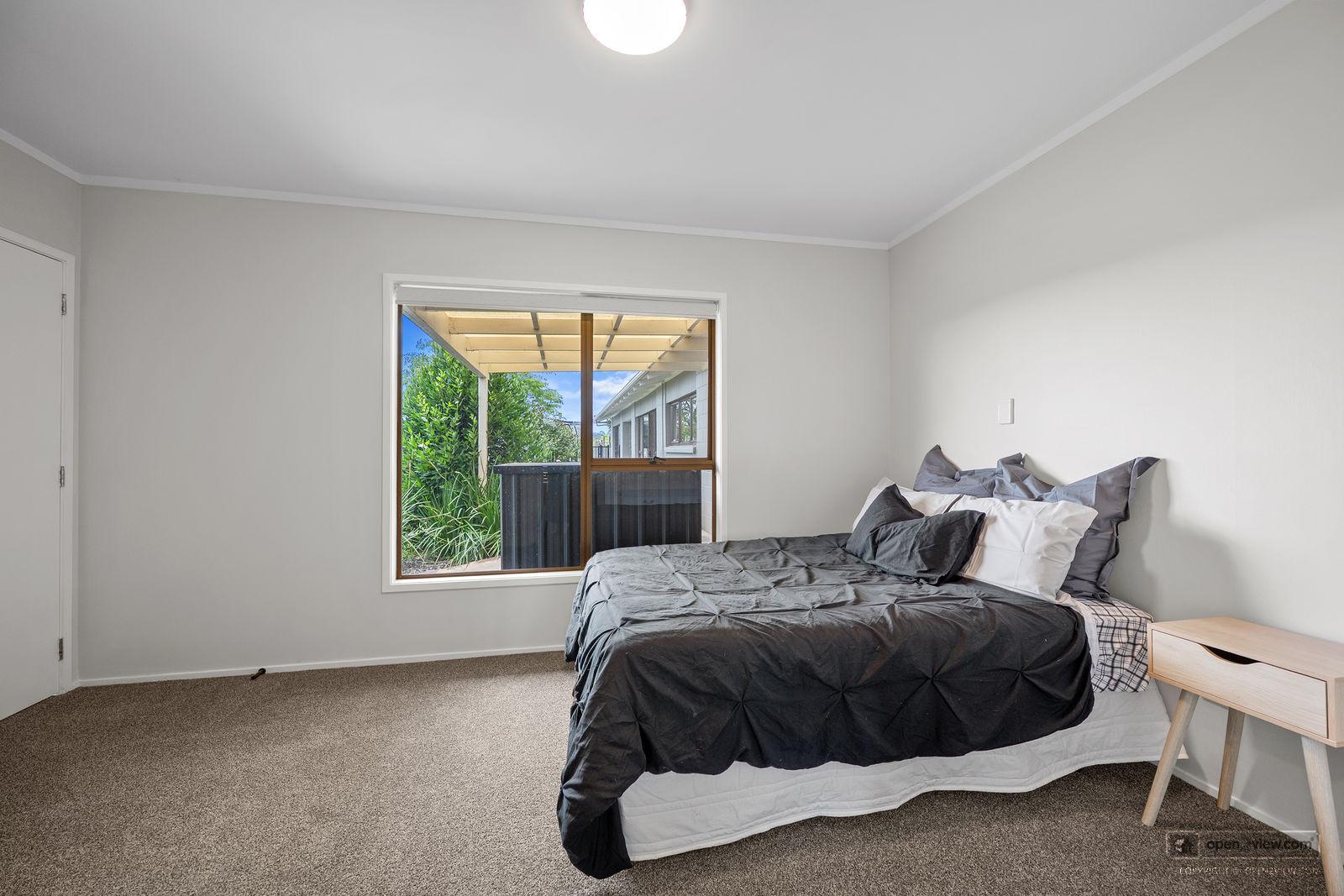 Slider image of 51 Glenmore Road, Auckland