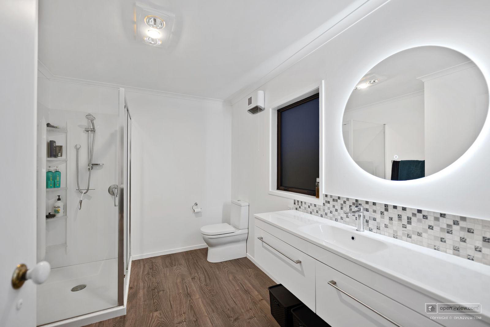 Slider image of 51 Glenmore Road, Auckland