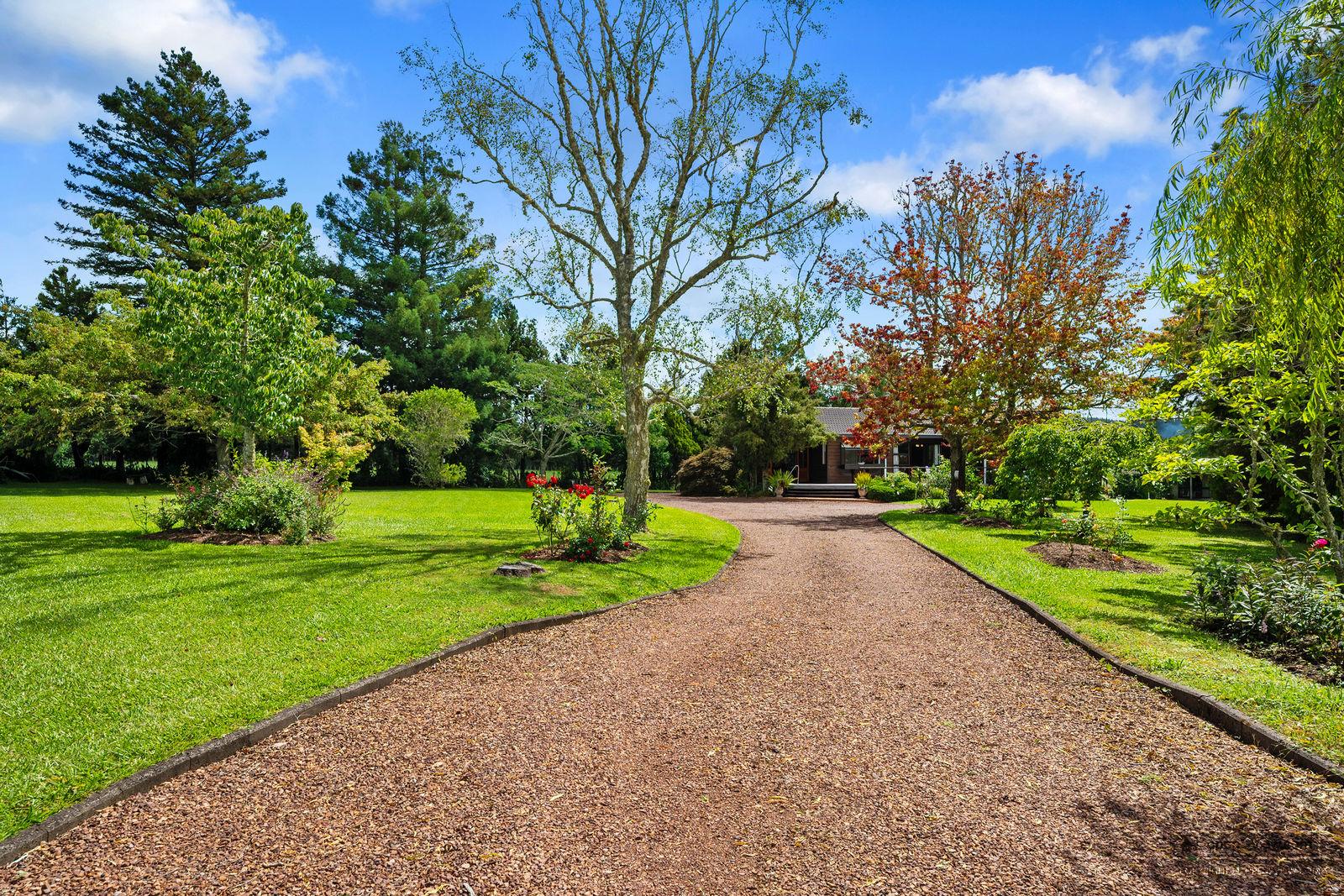 Slider image of 448 Coatesville-riverhead Highway, Auckland