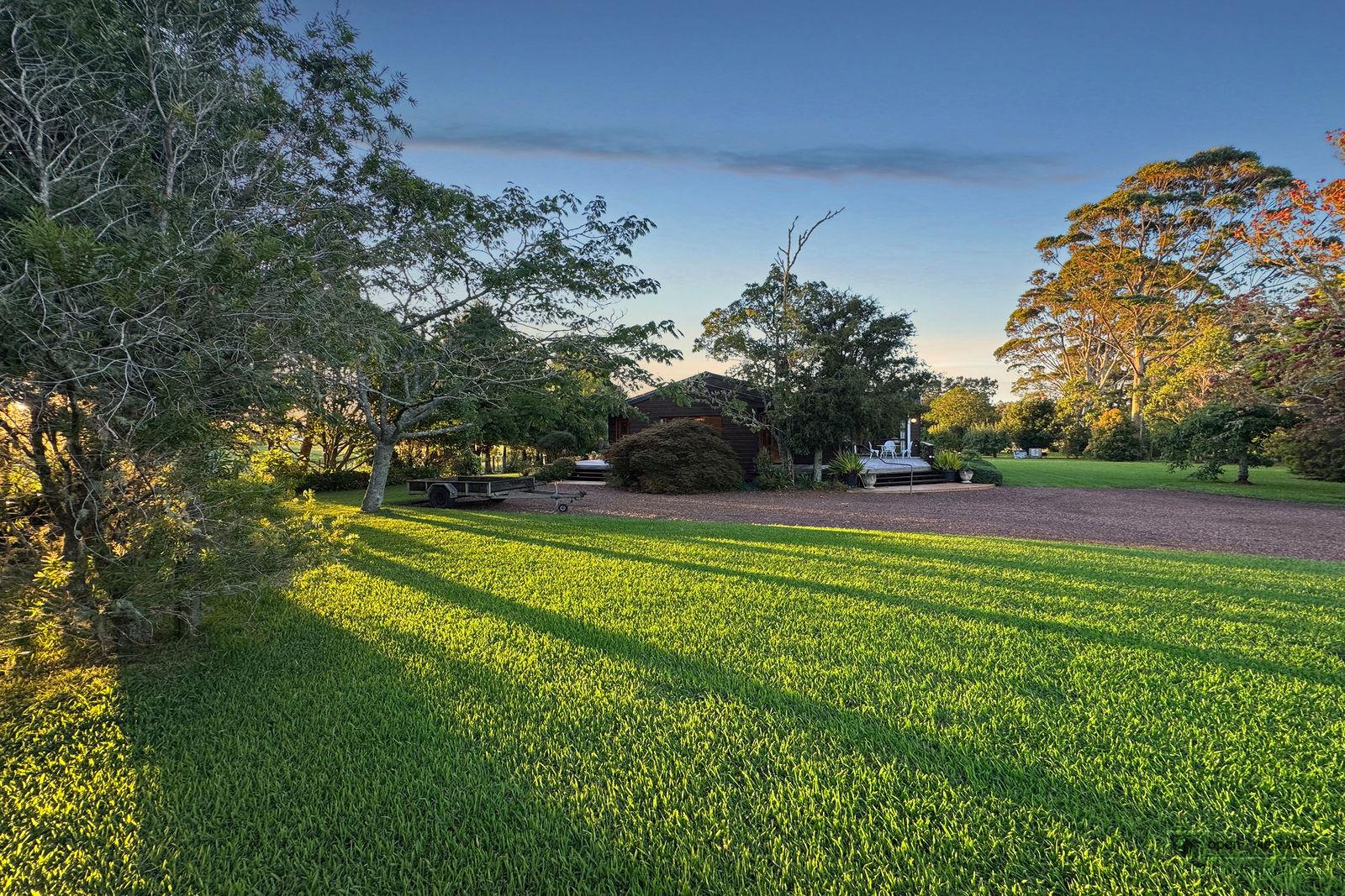 Slider image of 448 Coatesville-riverhead Highway, Auckland