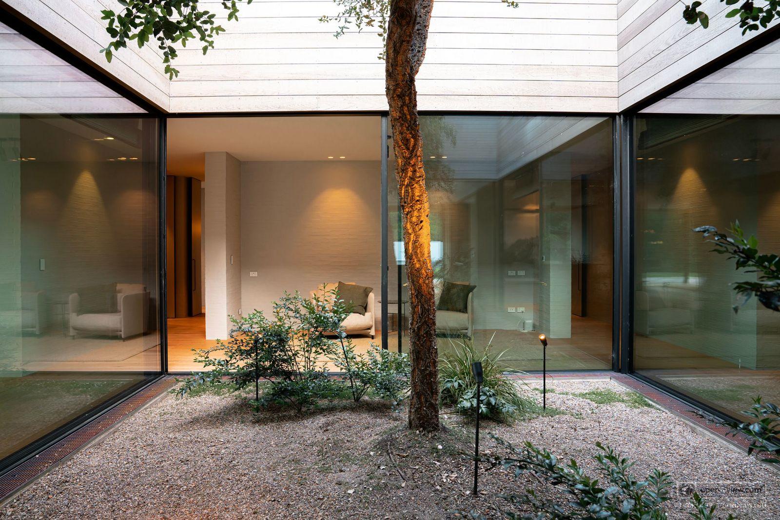 Slider image of 148 Mahoenui Valley Road, Auckland