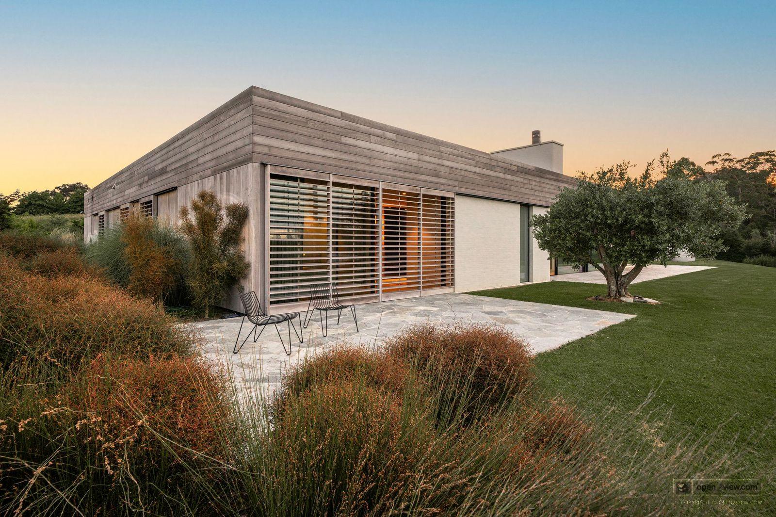 Slider image of 148 Mahoenui Valley Road, Auckland