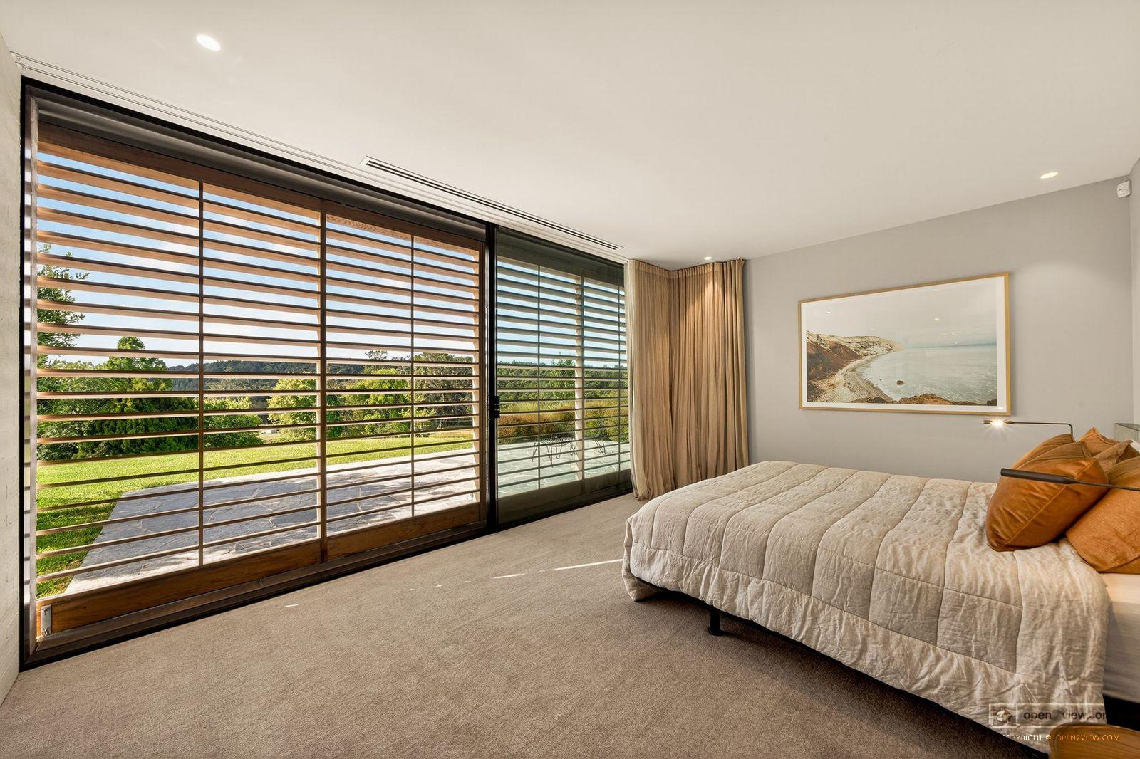 Slider image of 148 Mahoenui Valley Road, Auckland