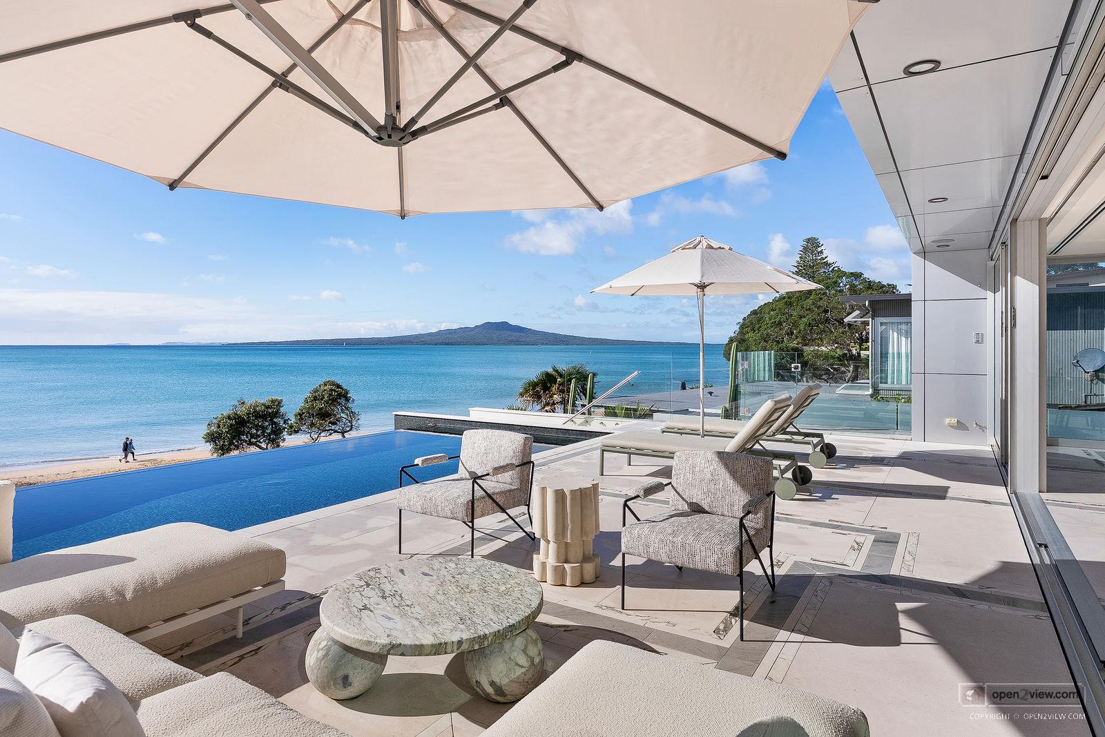 Slider image of 7 Rarere Road, Auckland