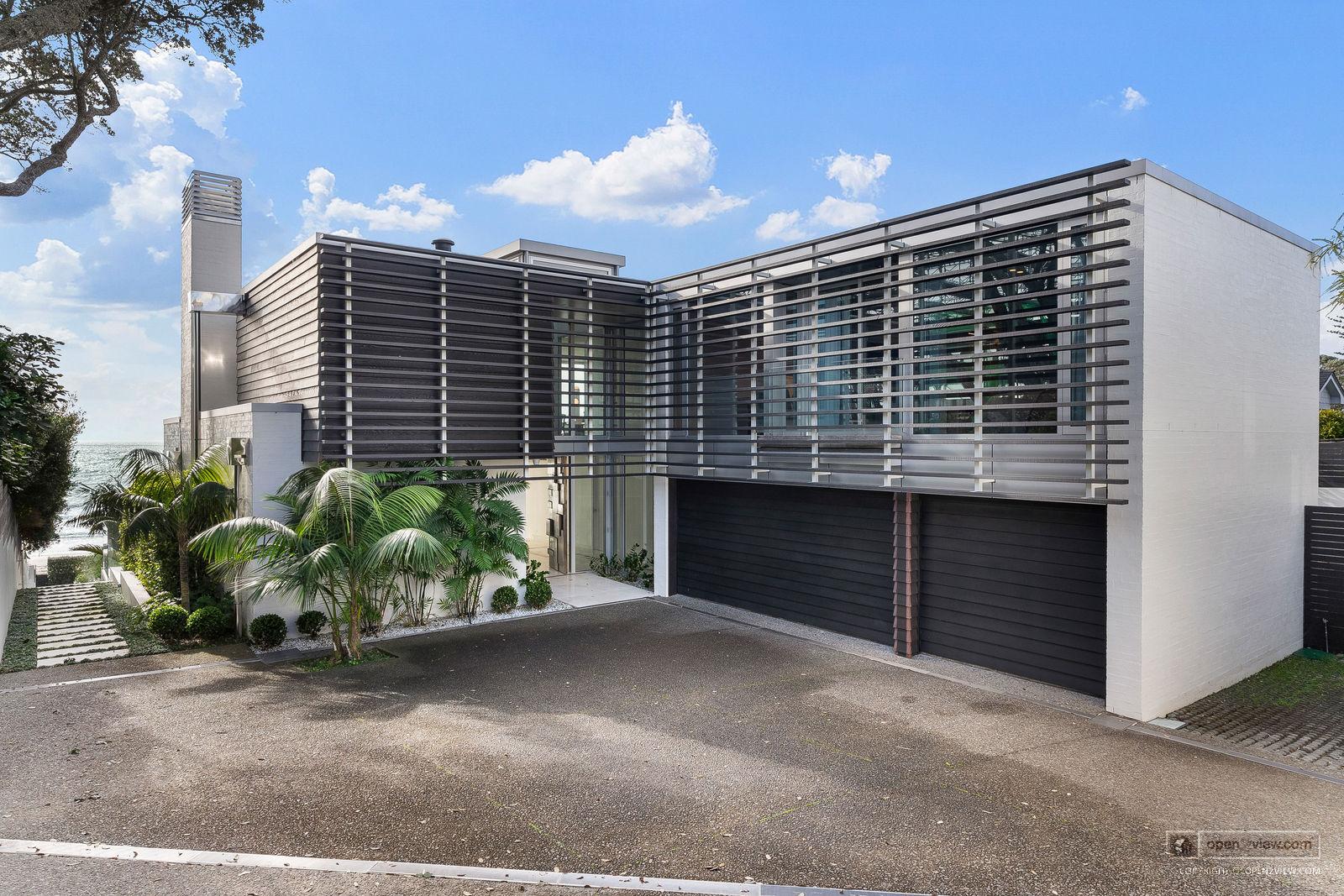 Slider image of 7 Rarere Road, Auckland
