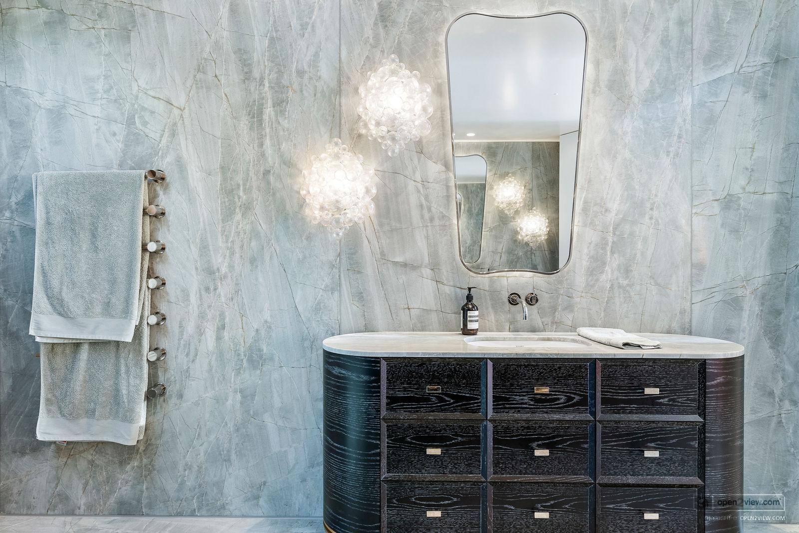 Slider image of 7 Rarere Road, Auckland