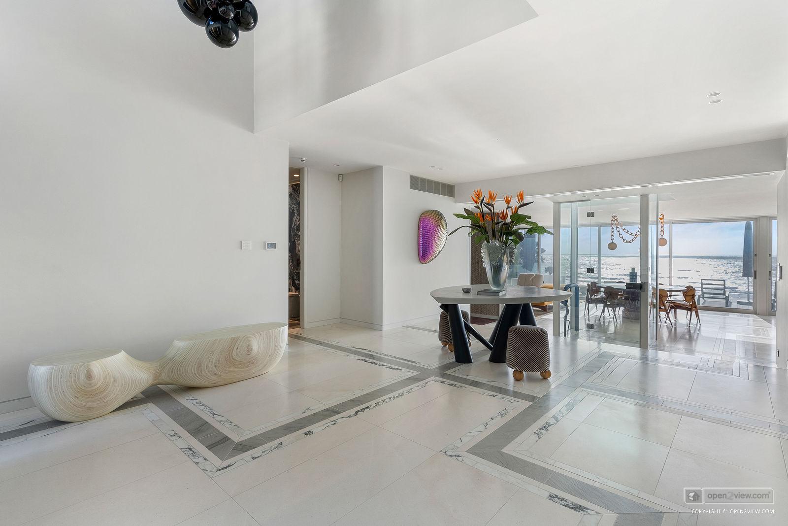 Slider image of 7 Rarere Road, Auckland