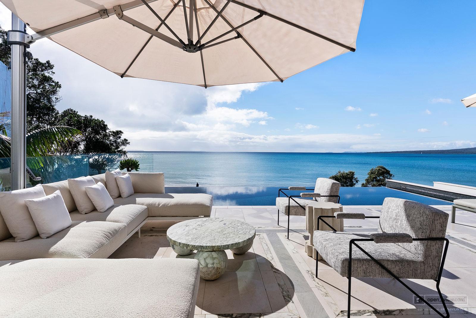 Slider image of 7 Rarere Road, Auckland