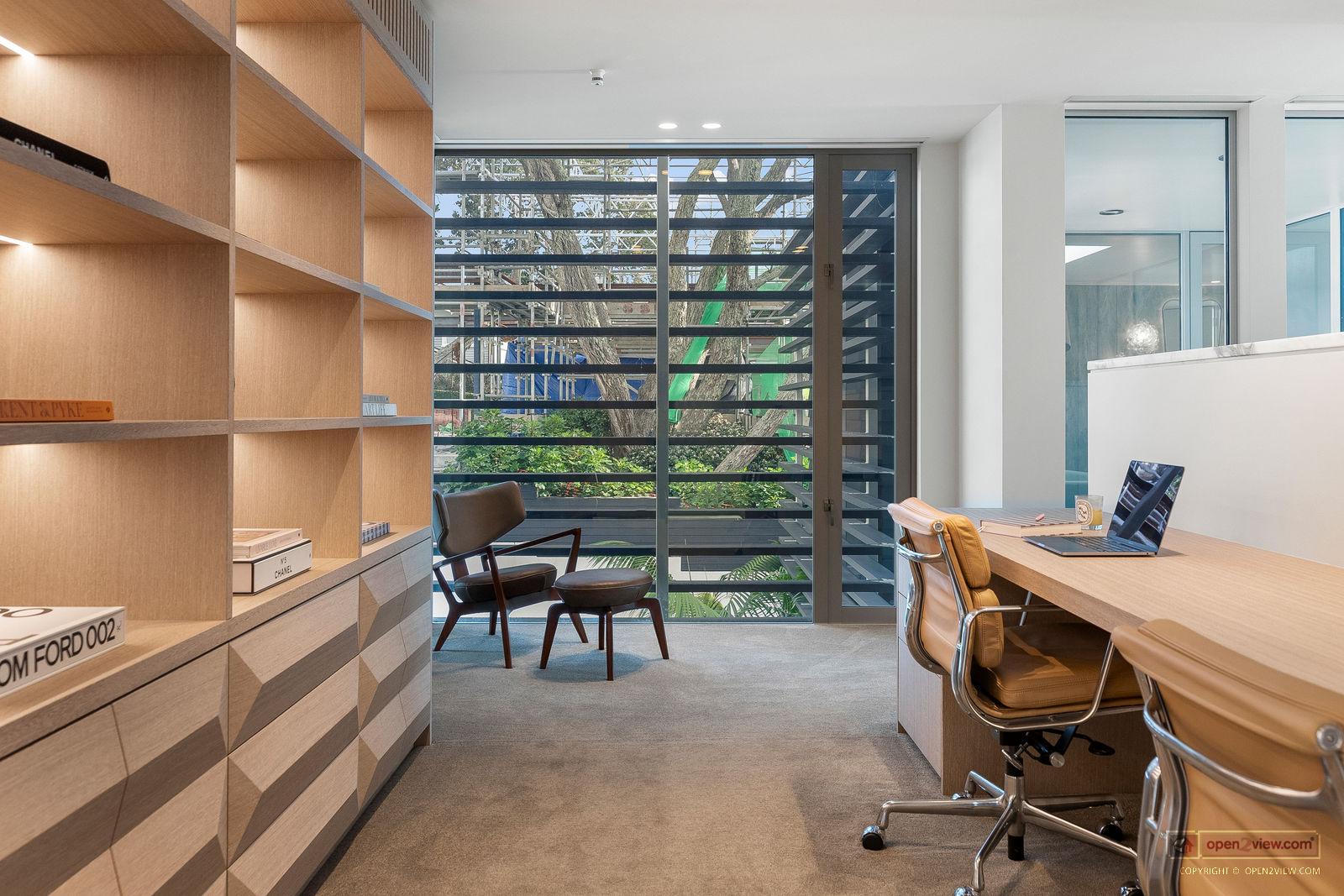 Slider image of 7 Rarere Road, Auckland