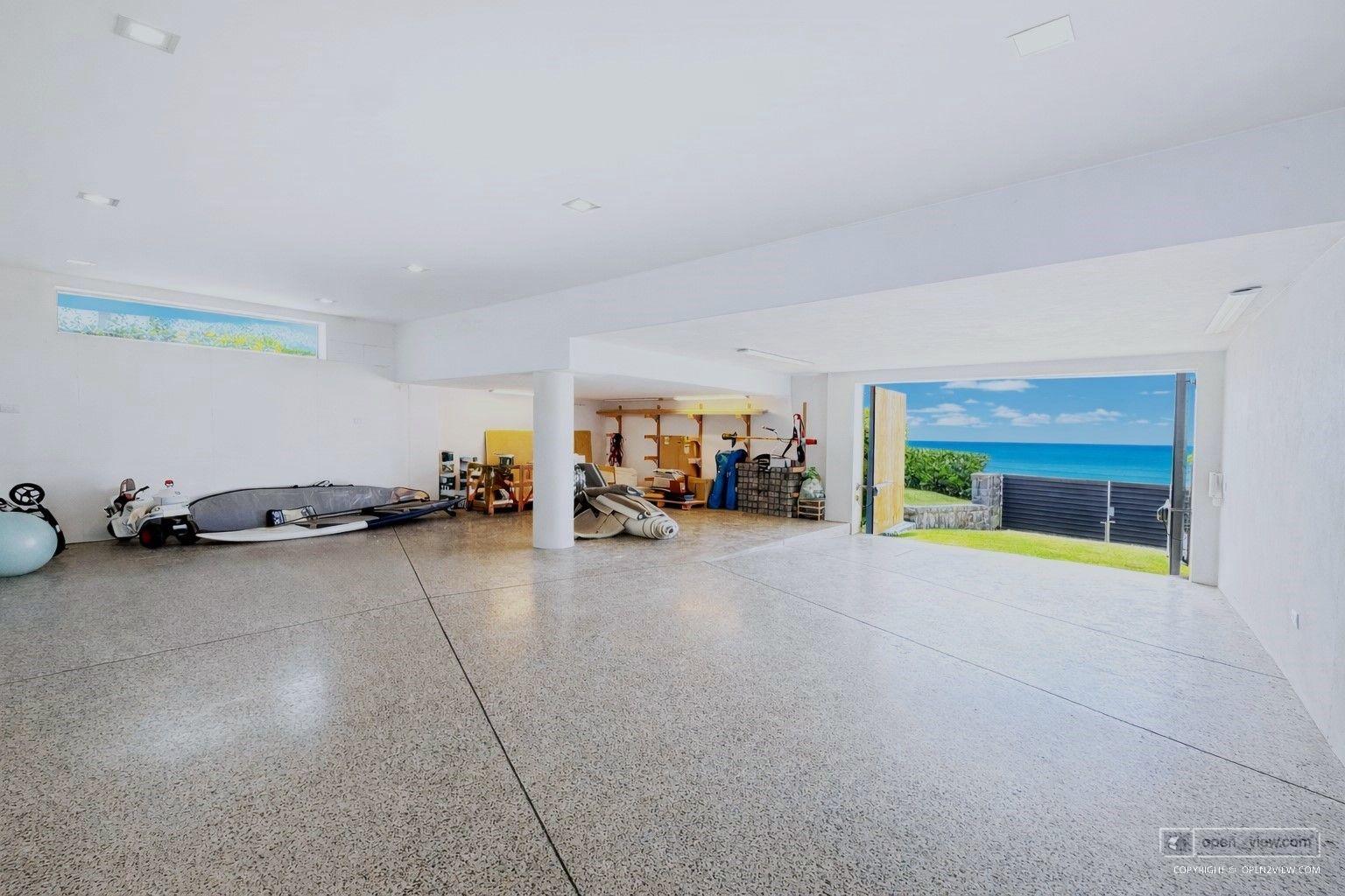 Slider image of 7 Rarere Road, Auckland