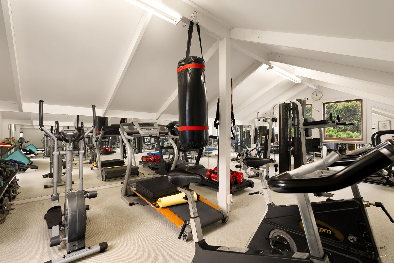 Slider image of 39 Glenmore Road, Auckland